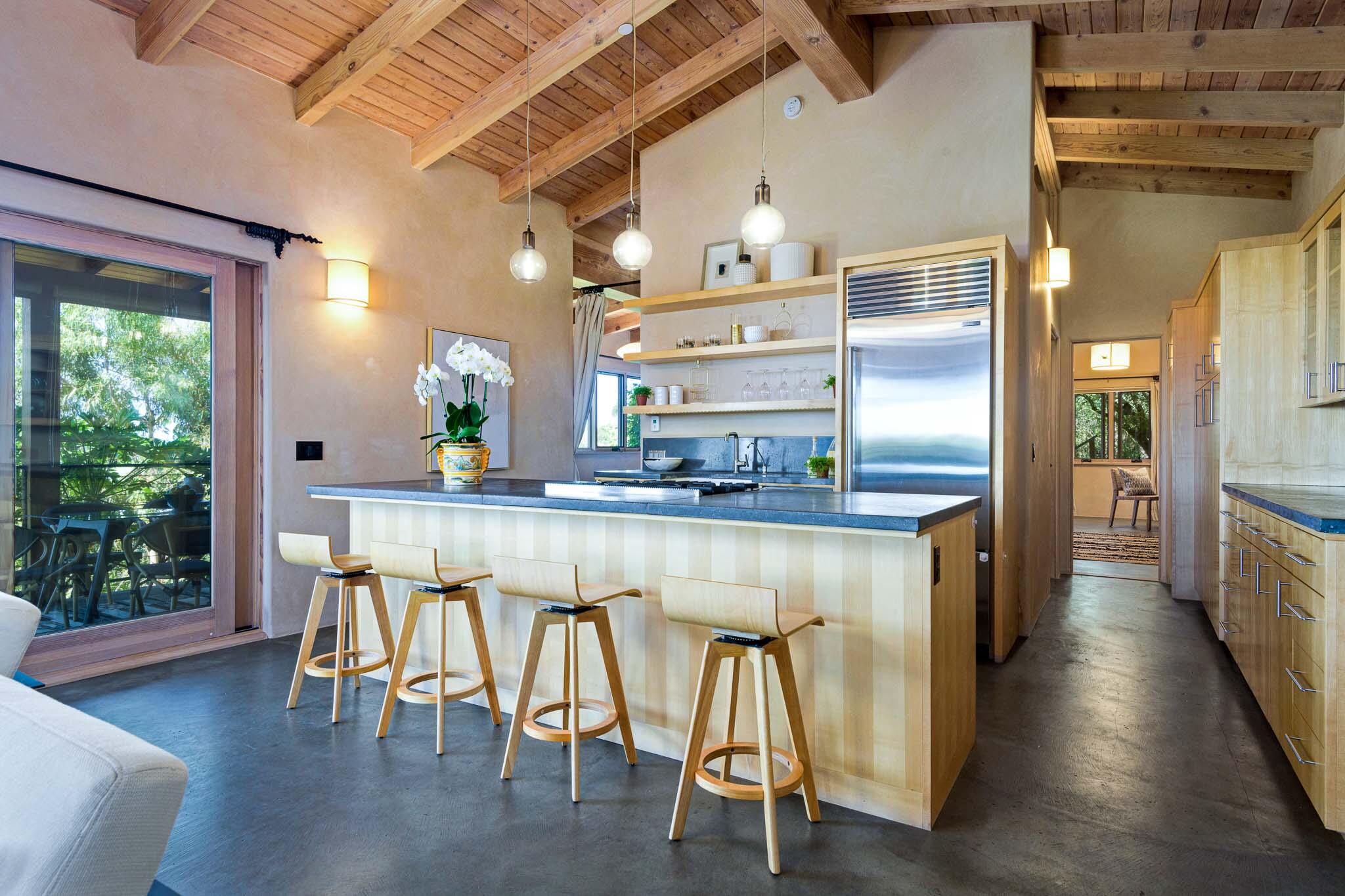 356 E Mountain Drive