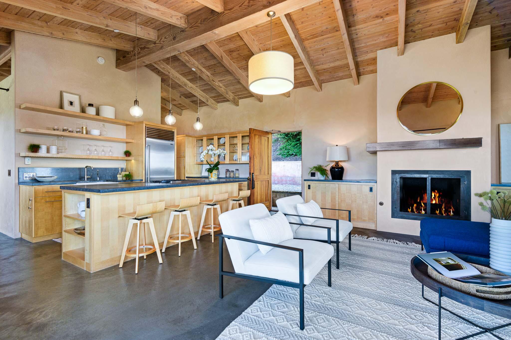 356 E Mountain Drive