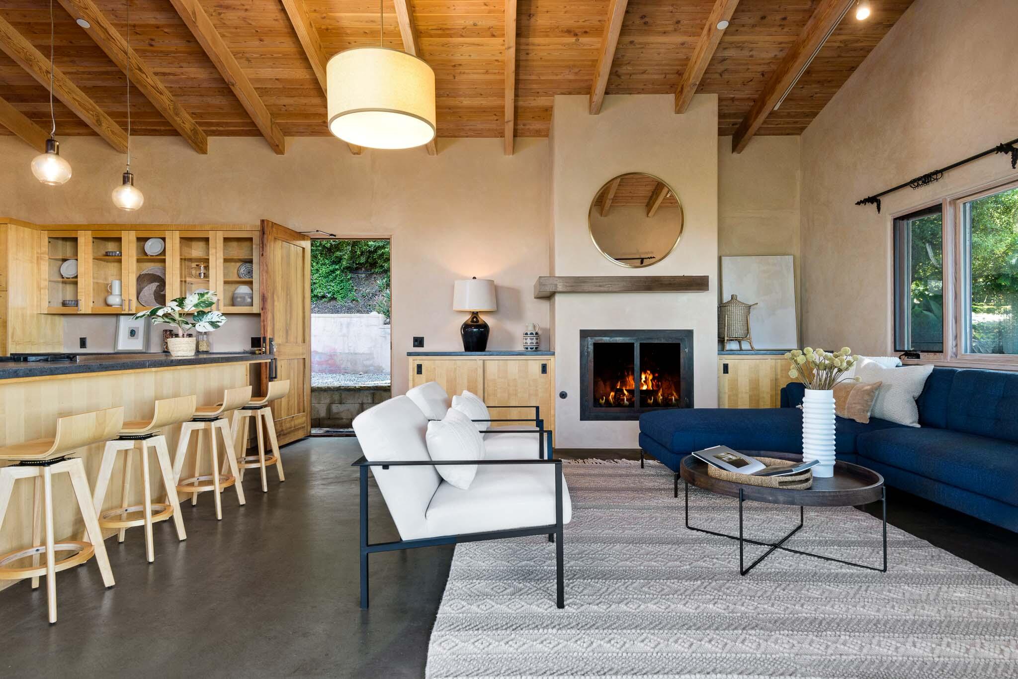 356 E Mountain Drive