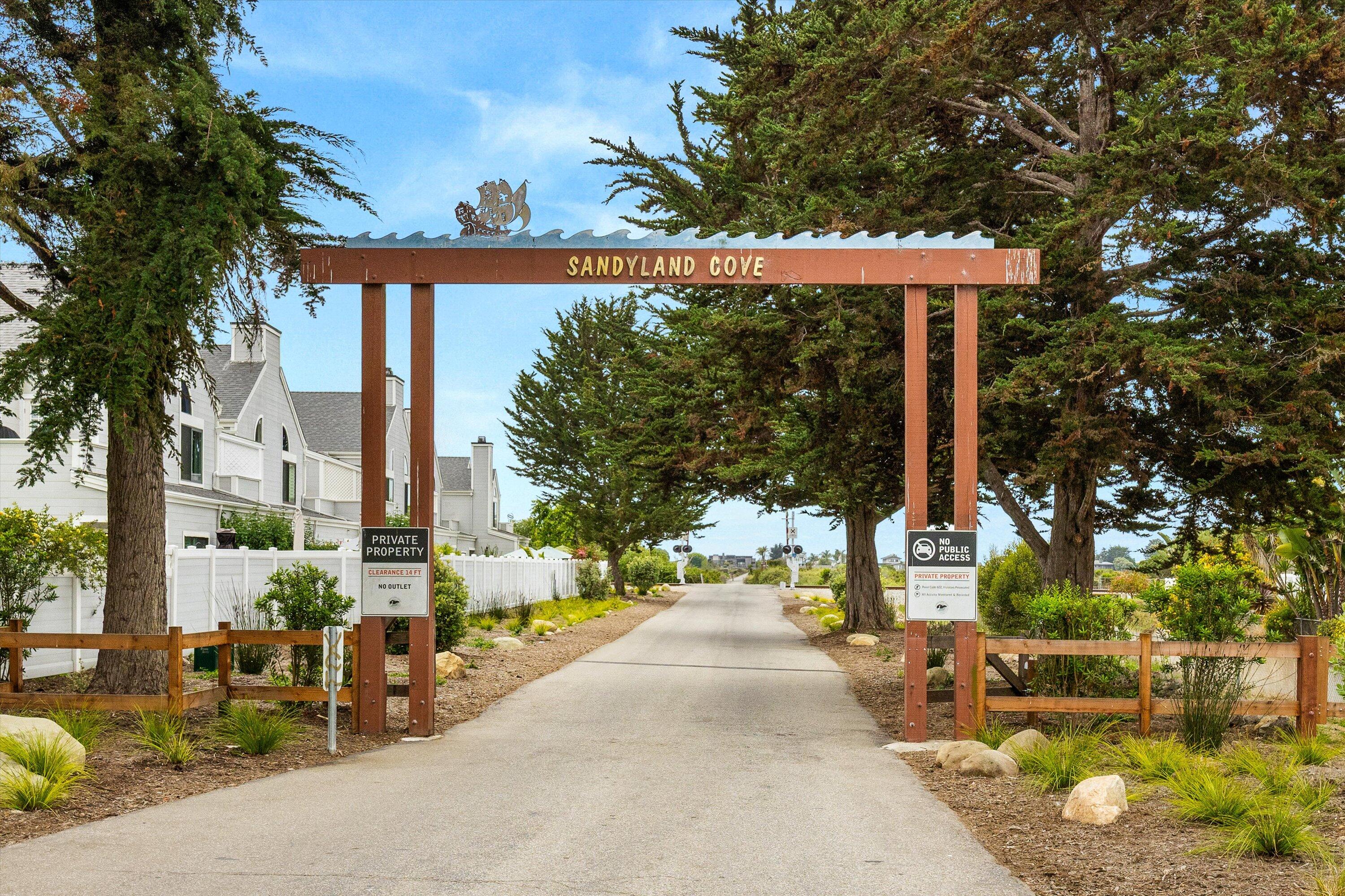 4519 Carpinteria Avenue Unit: B