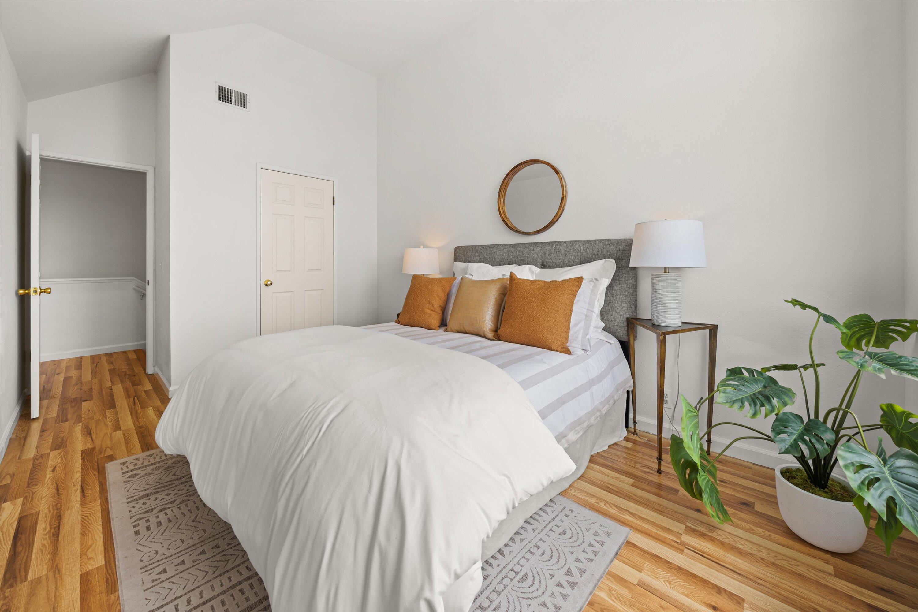 4519 Carpinteria Avenue Unit: B