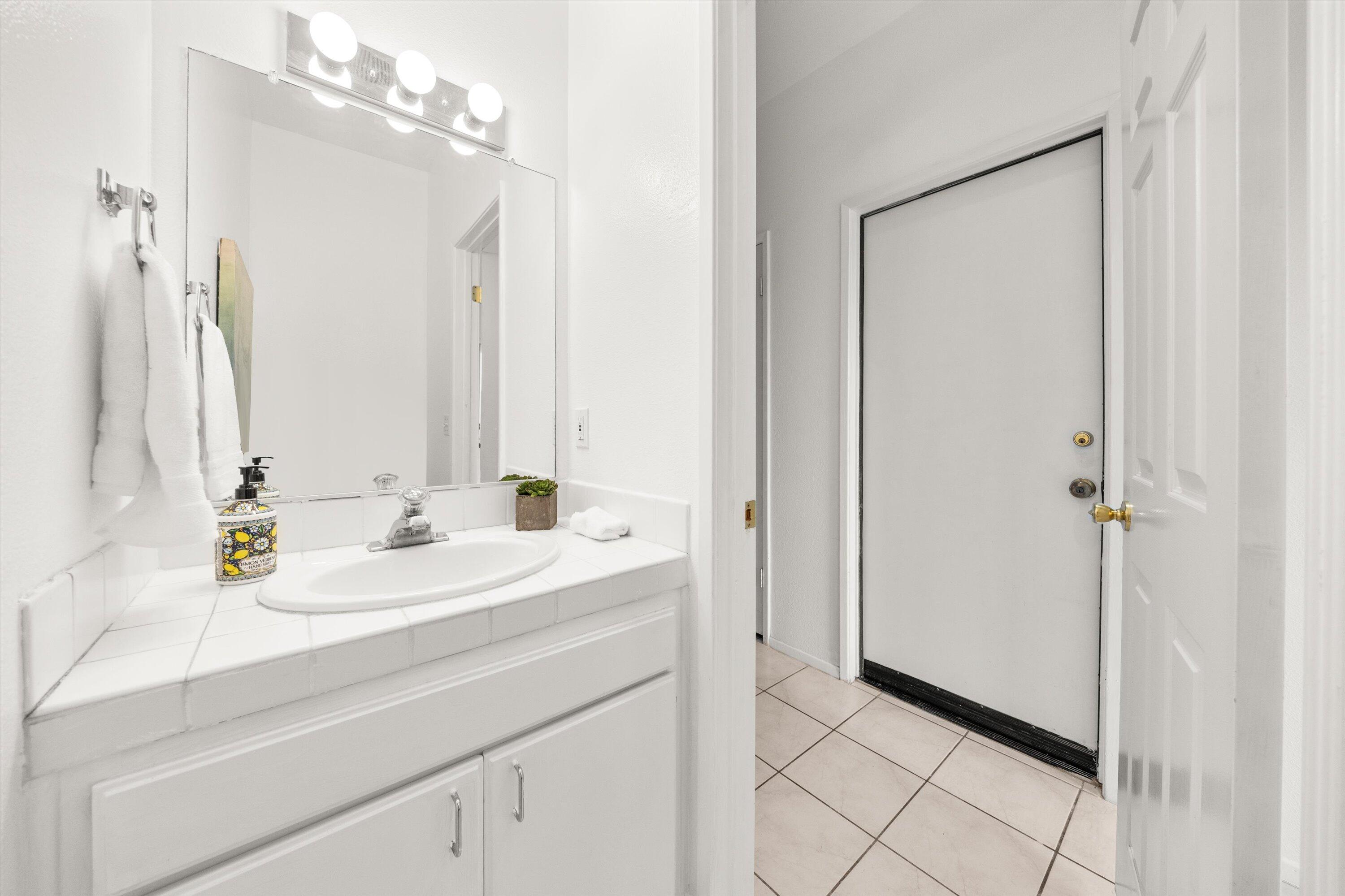 4519 Carpinteria Avenue Unit: B