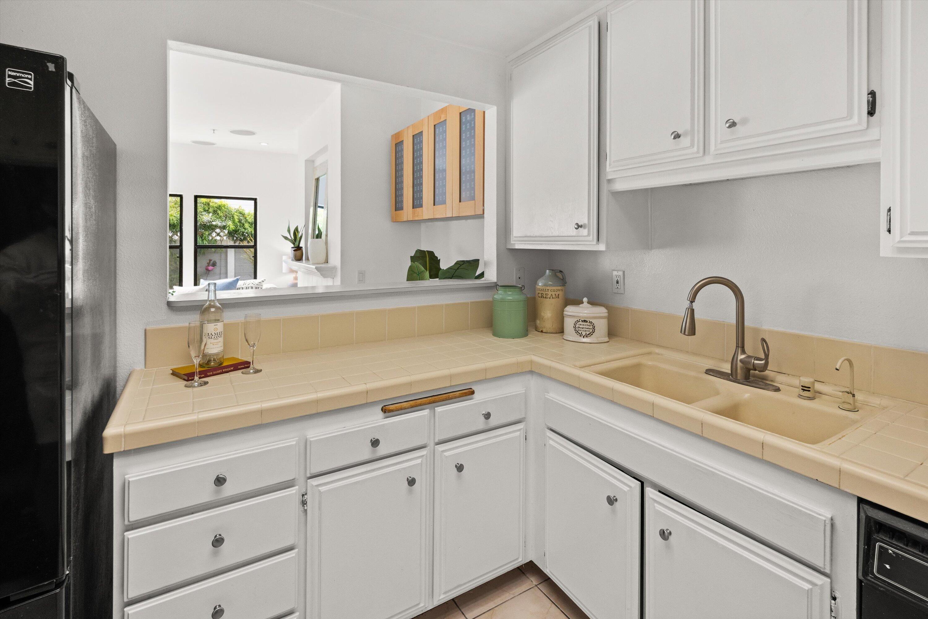 4519 Carpinteria Avenue Unit: B