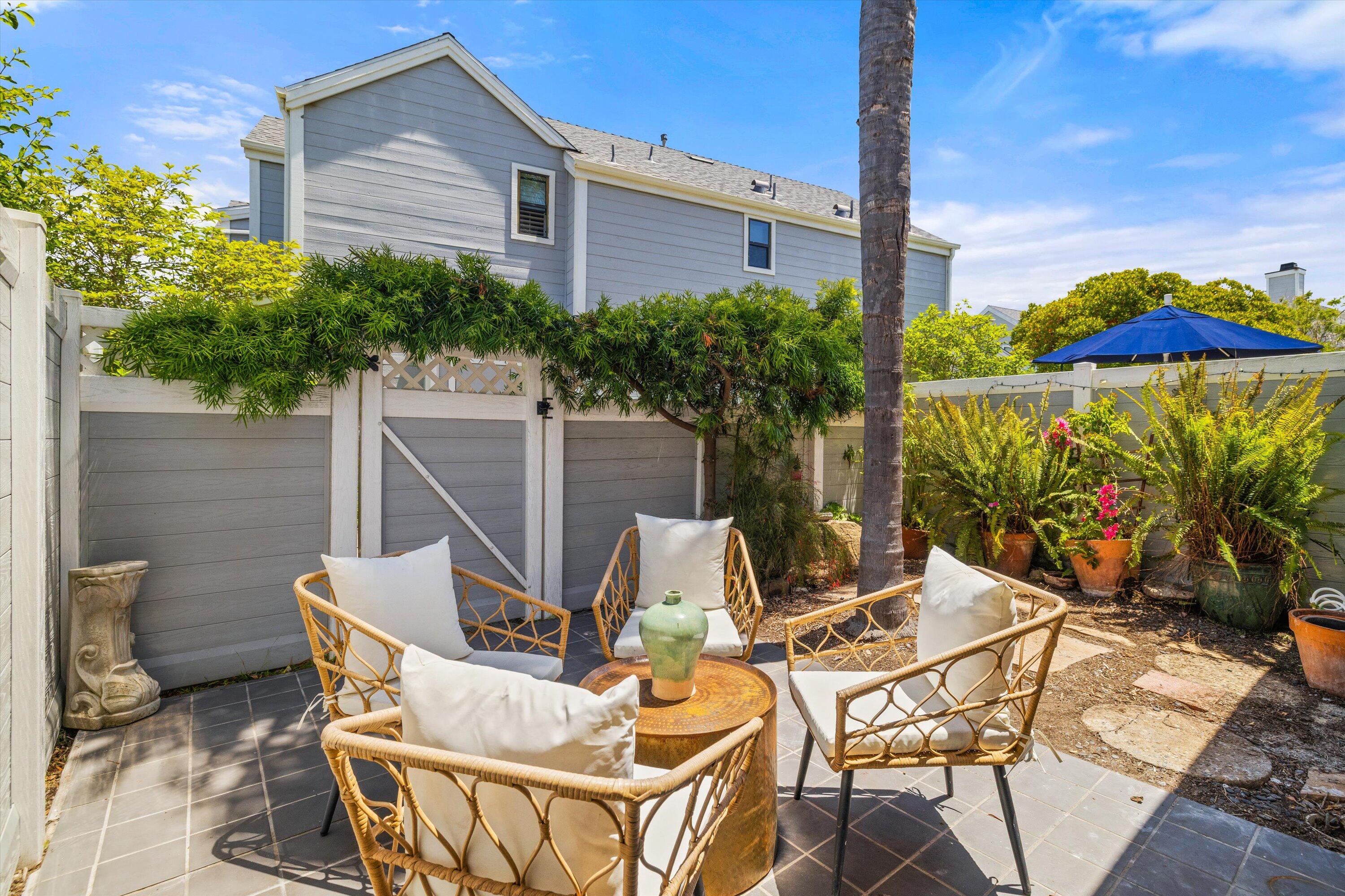 4519 Carpinteria Avenue Unit: B