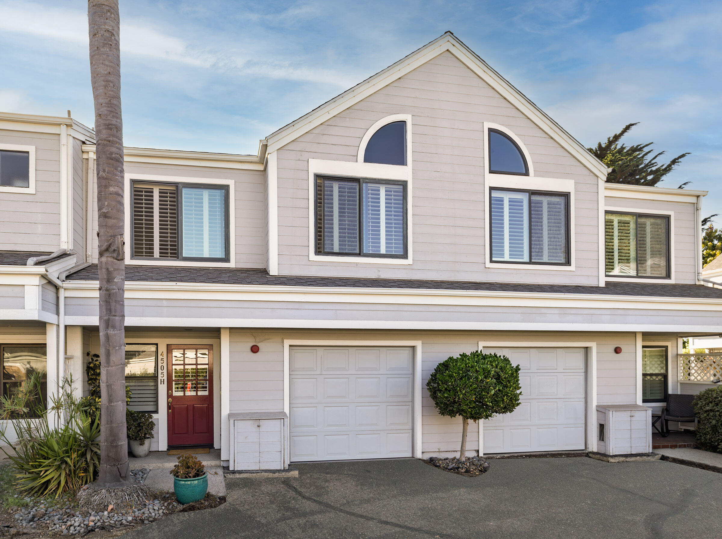 4505 Carpinteria Avenue, H