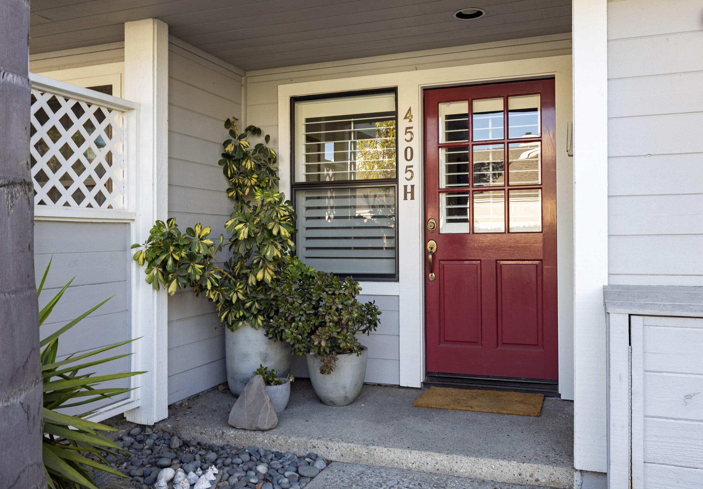 4505 Carpinteria Avenue, H