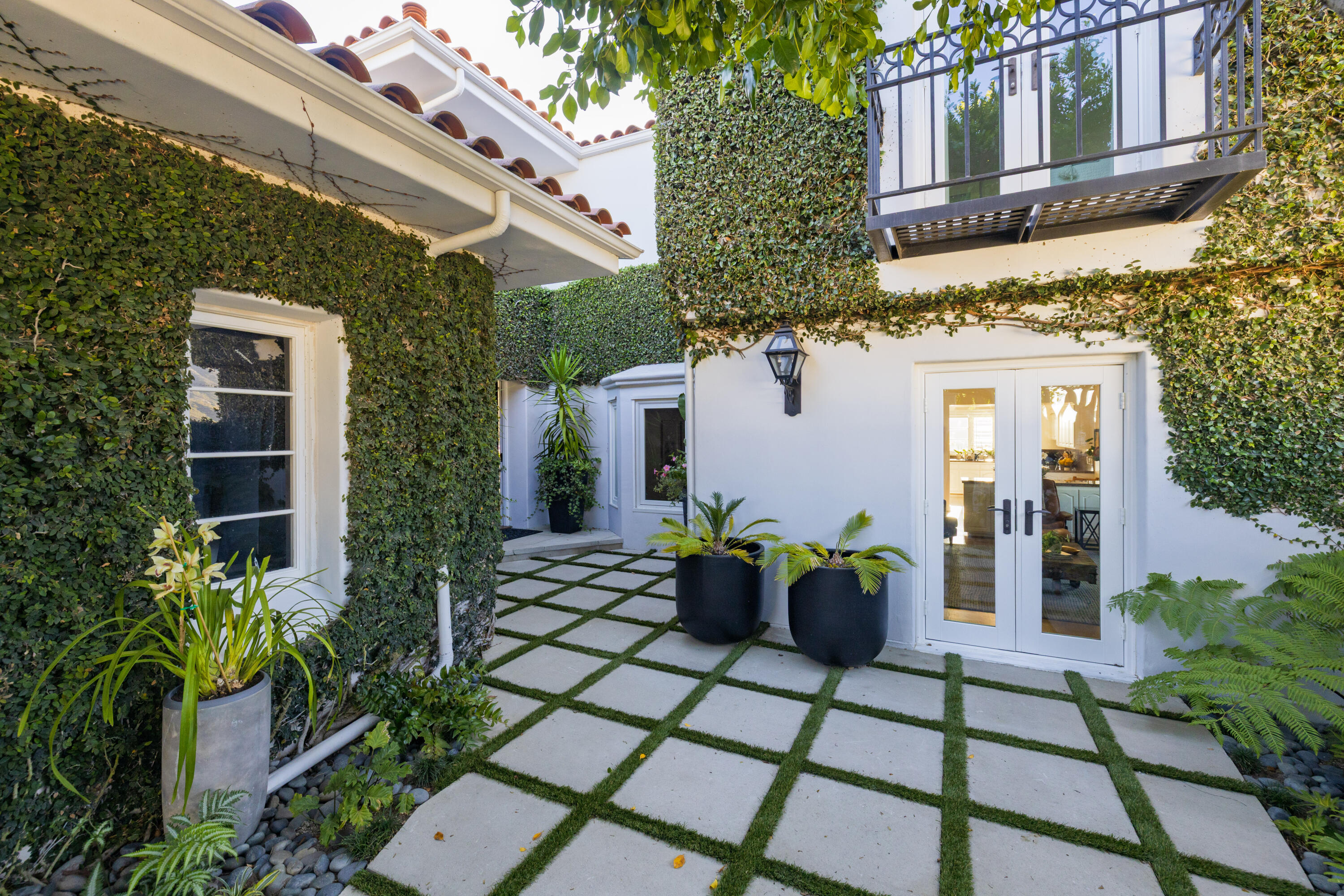 127 Via Alicia, SANTA BARBARA