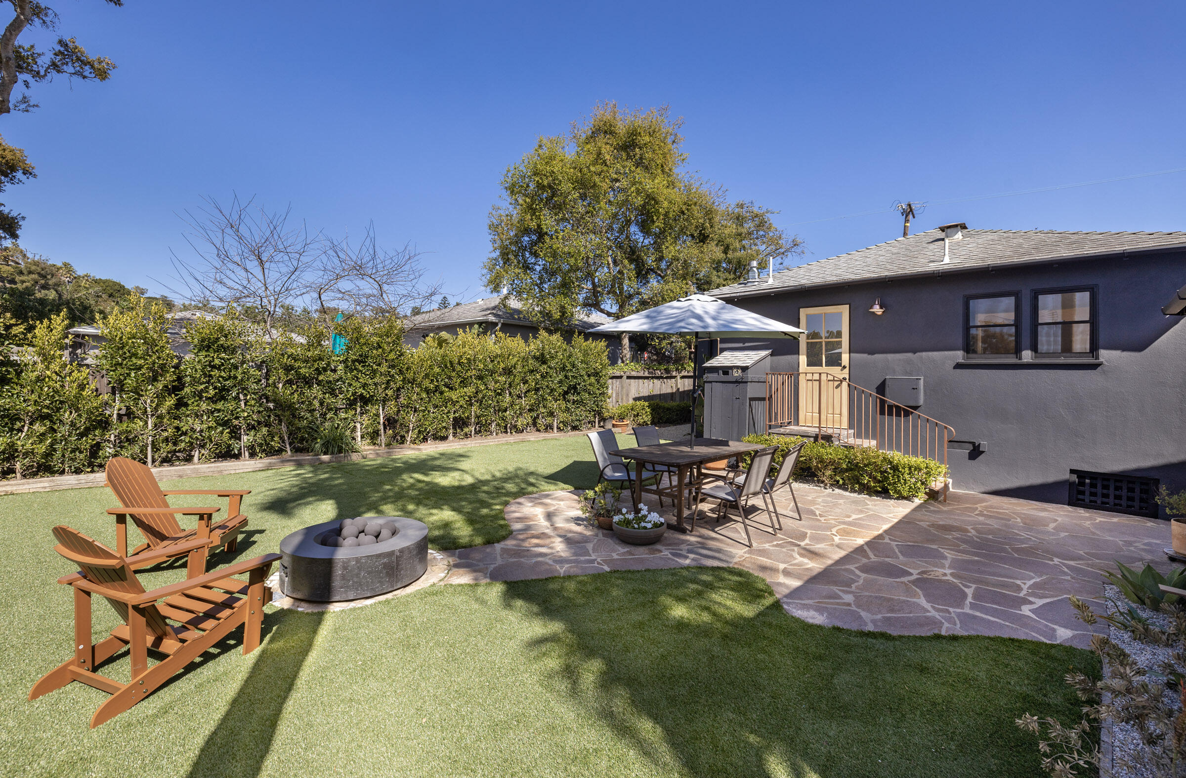 355 Palisades Drive