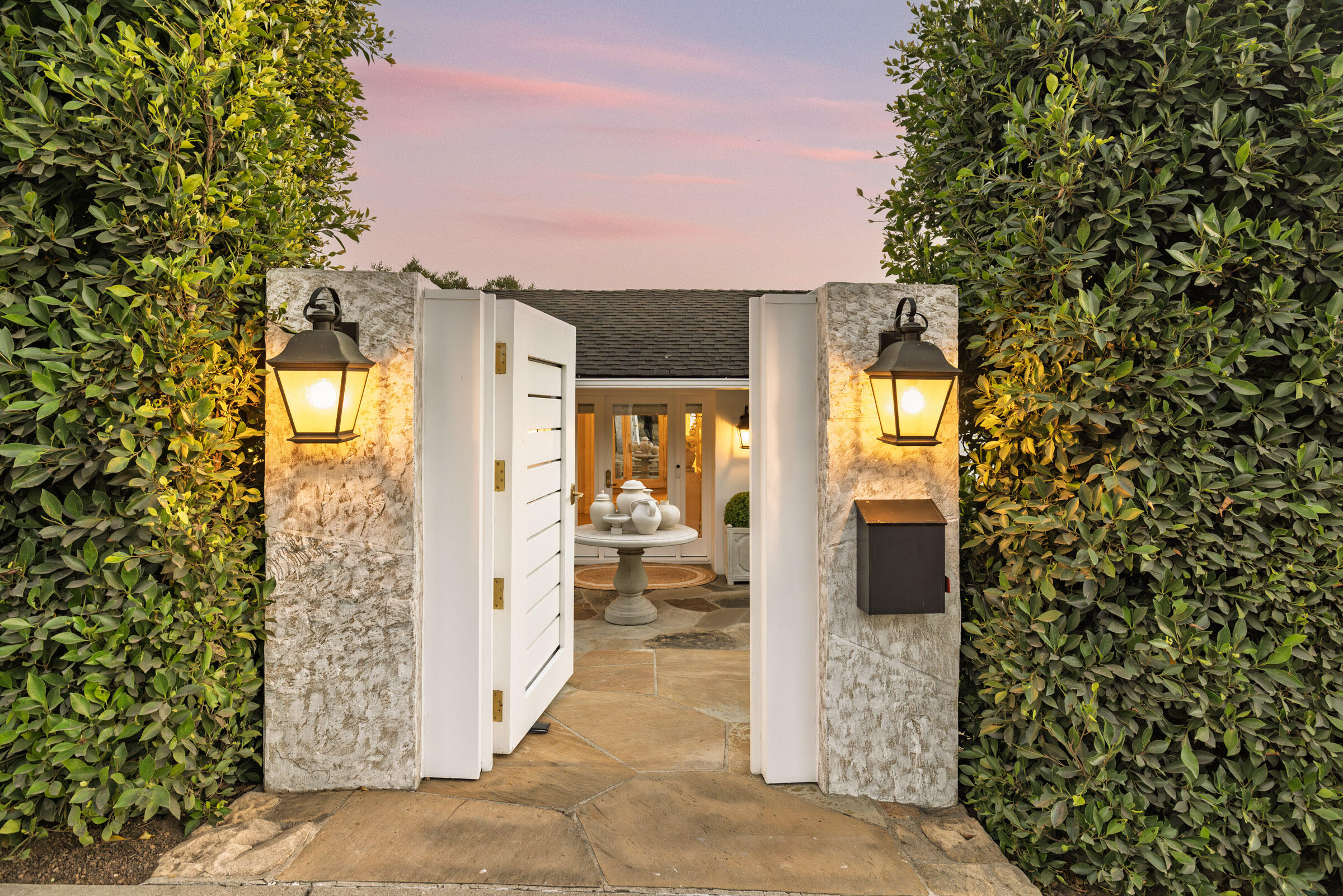 1823 Mira Vista Avenue