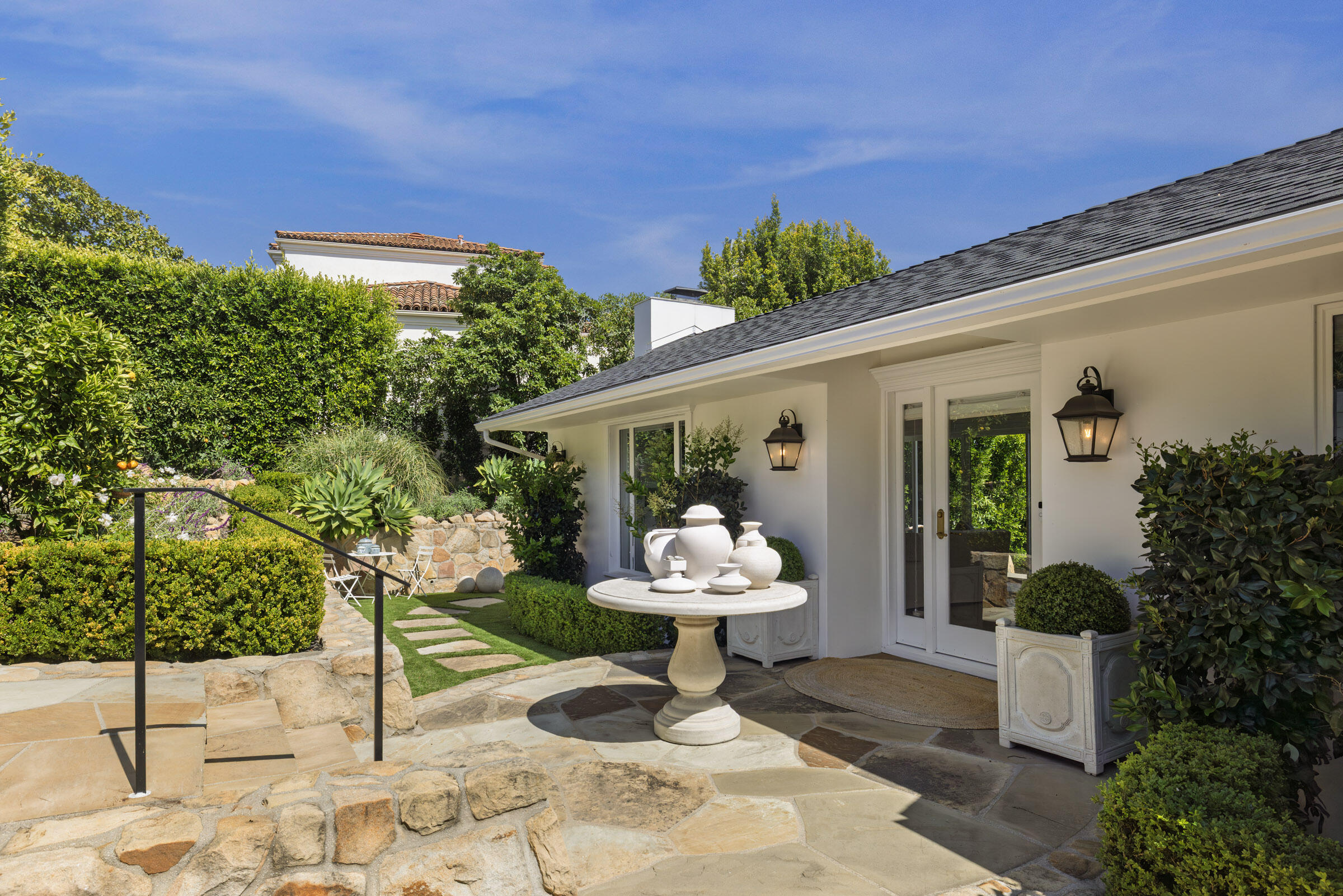 1823 Mira Vista Avenue