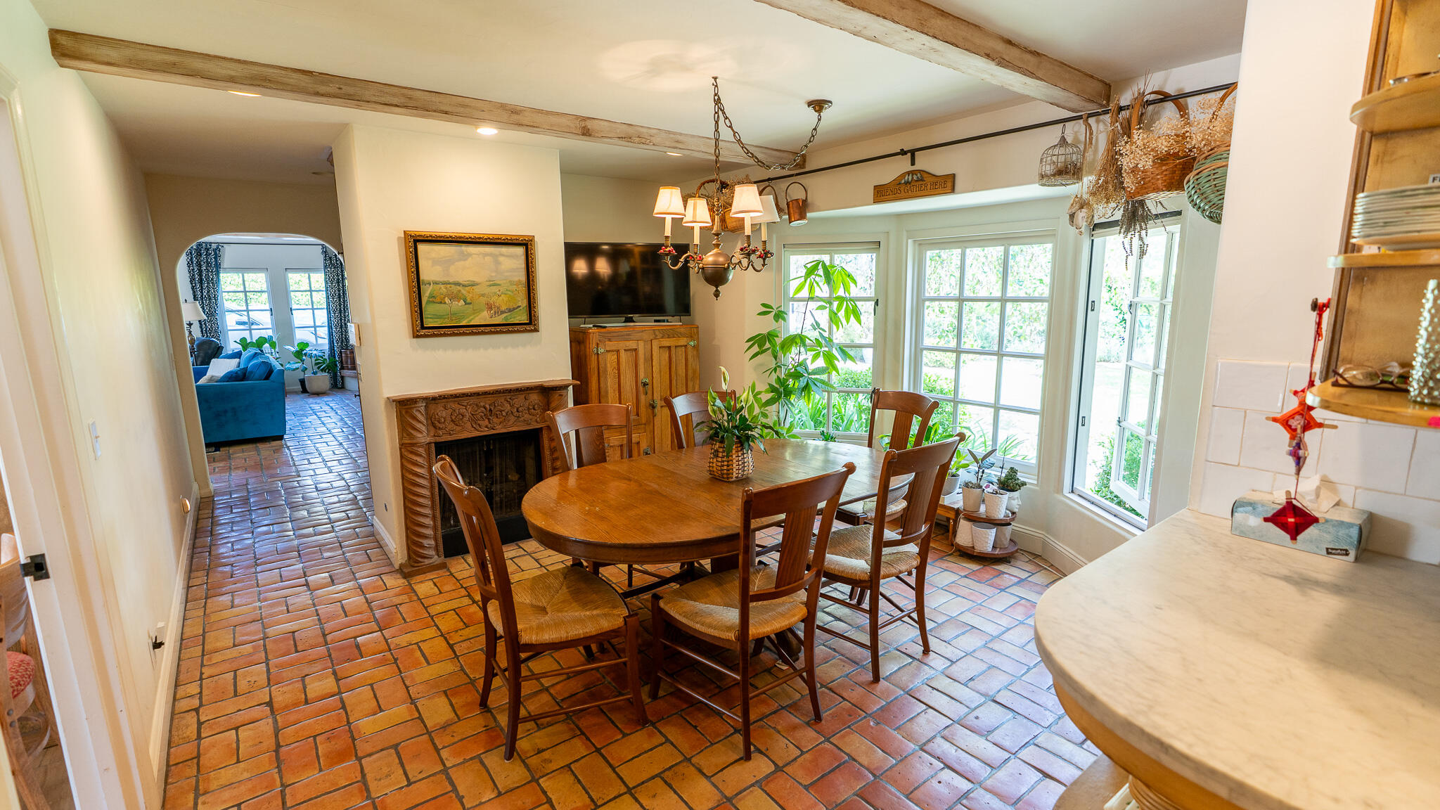1146 N Fairview Avenue