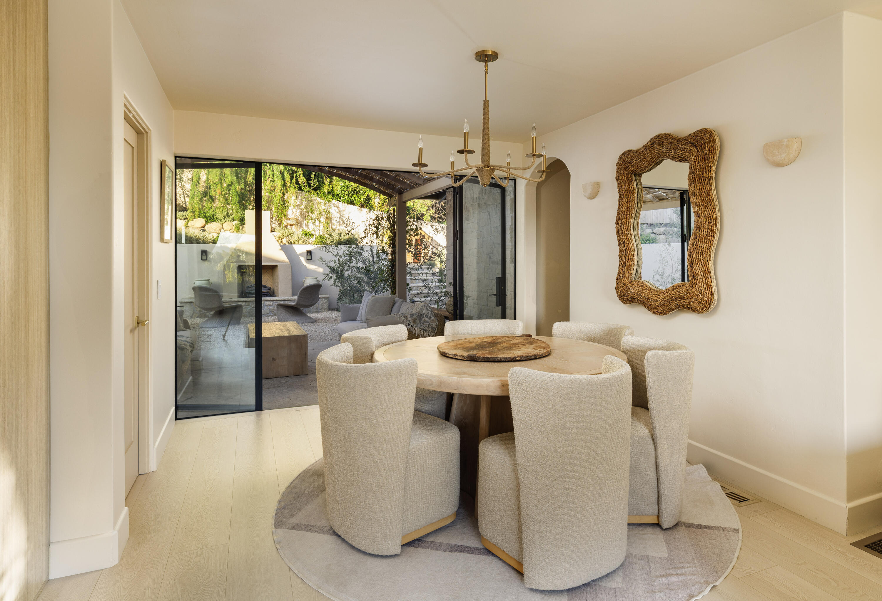 1249 Diana Lane