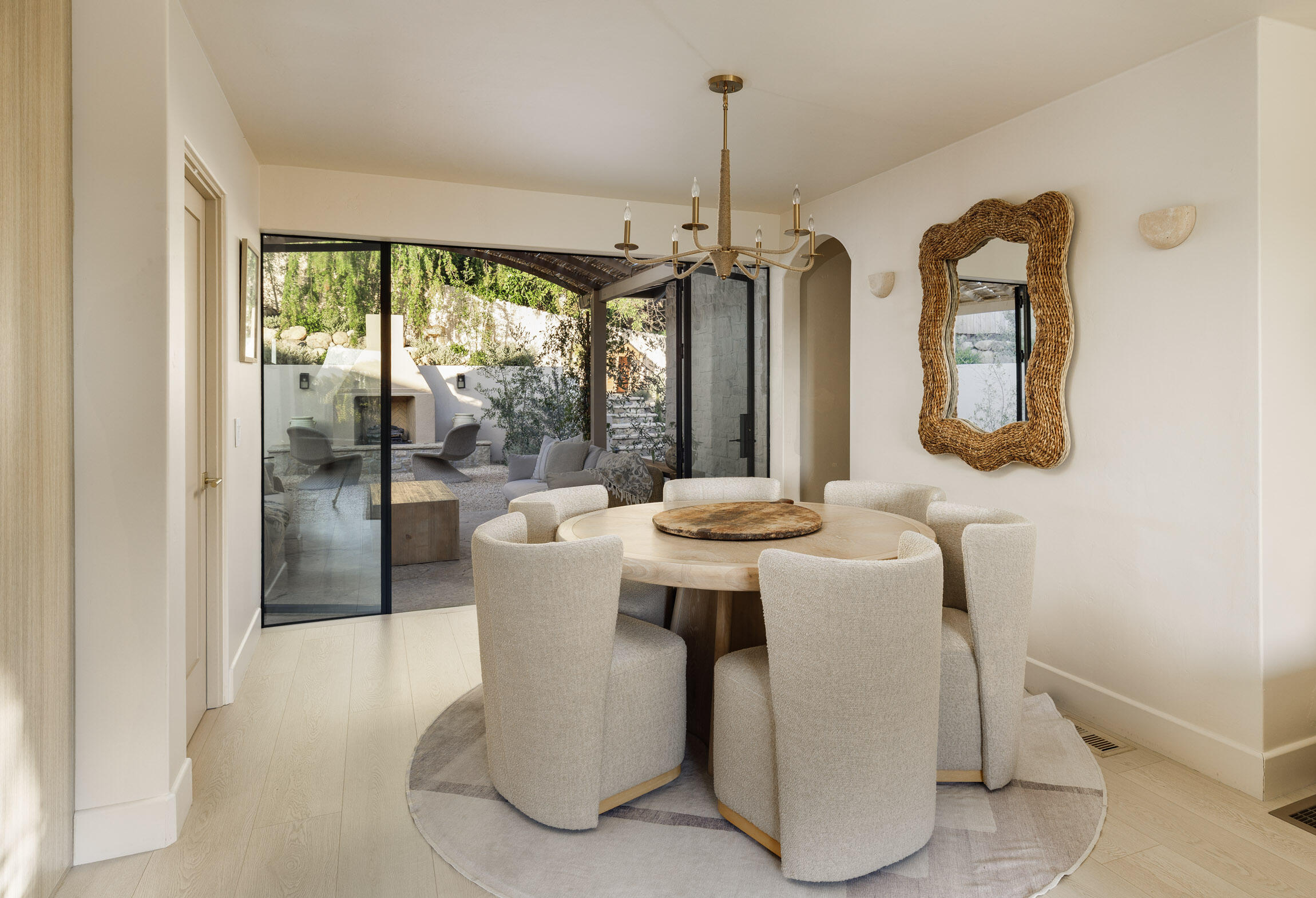 1249 Diana Lane