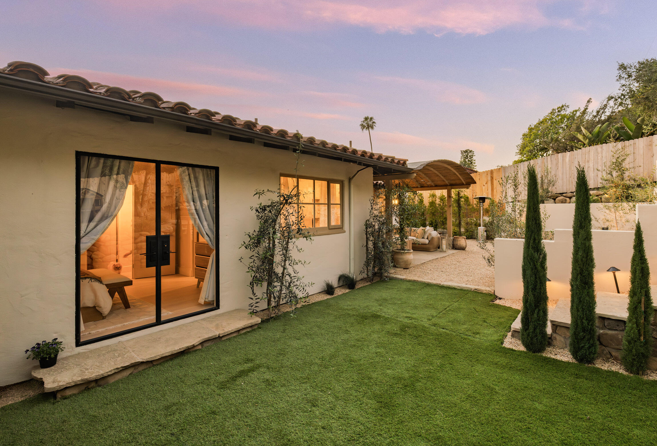 1249 Diana Lane