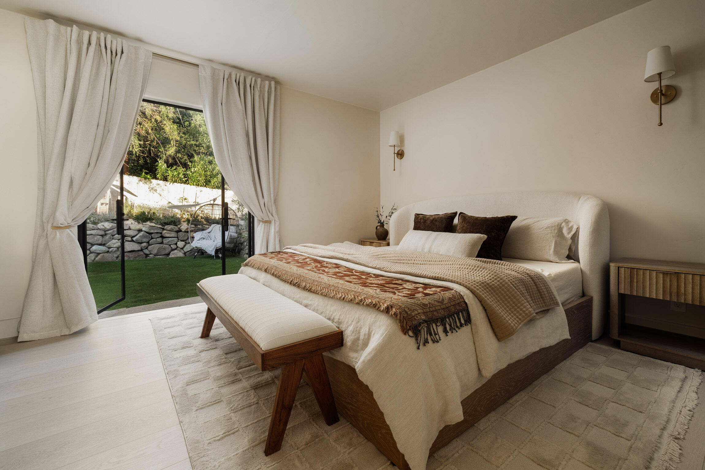 1249 Diana Lane