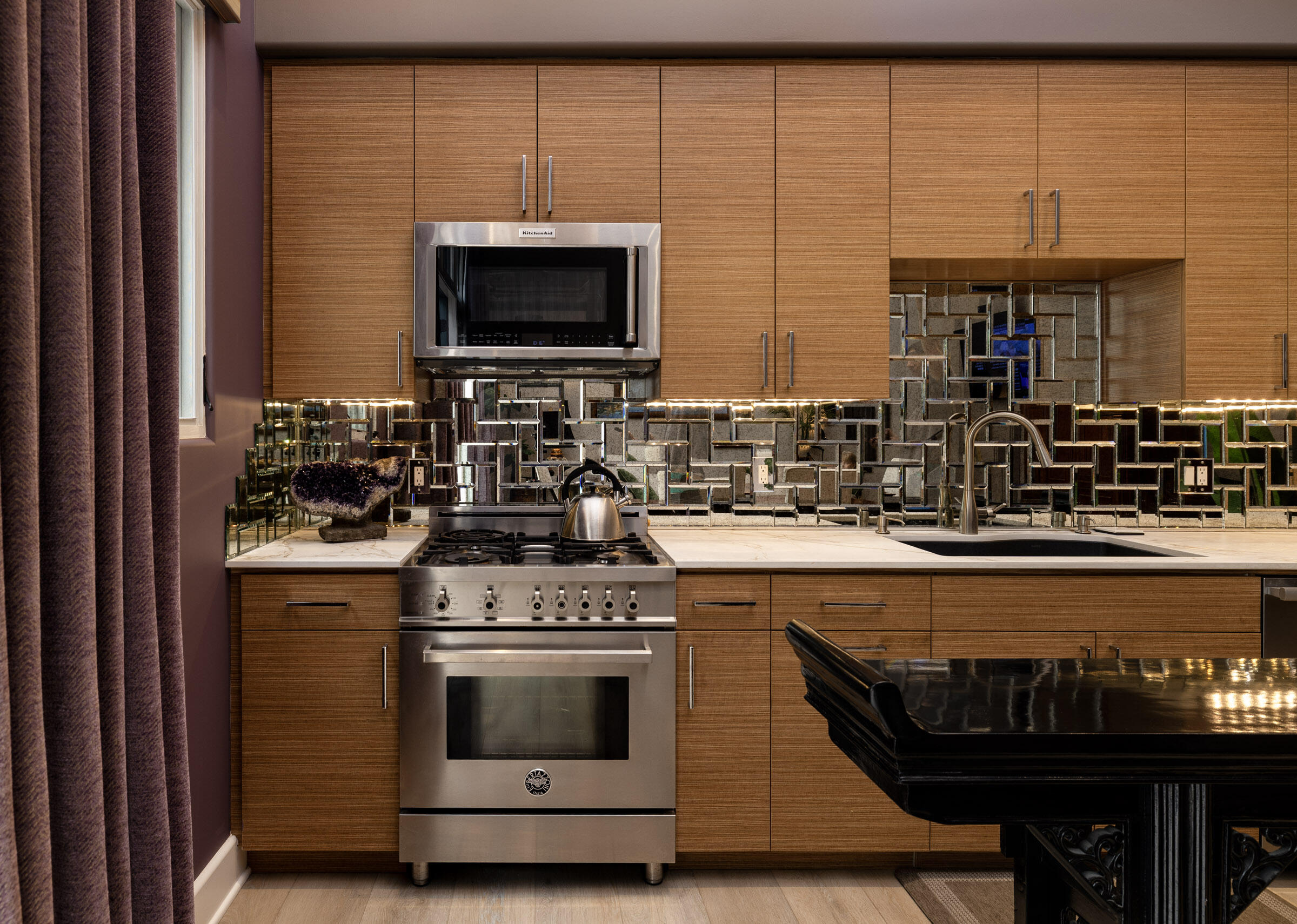 18 W Victoria Street Apt 110