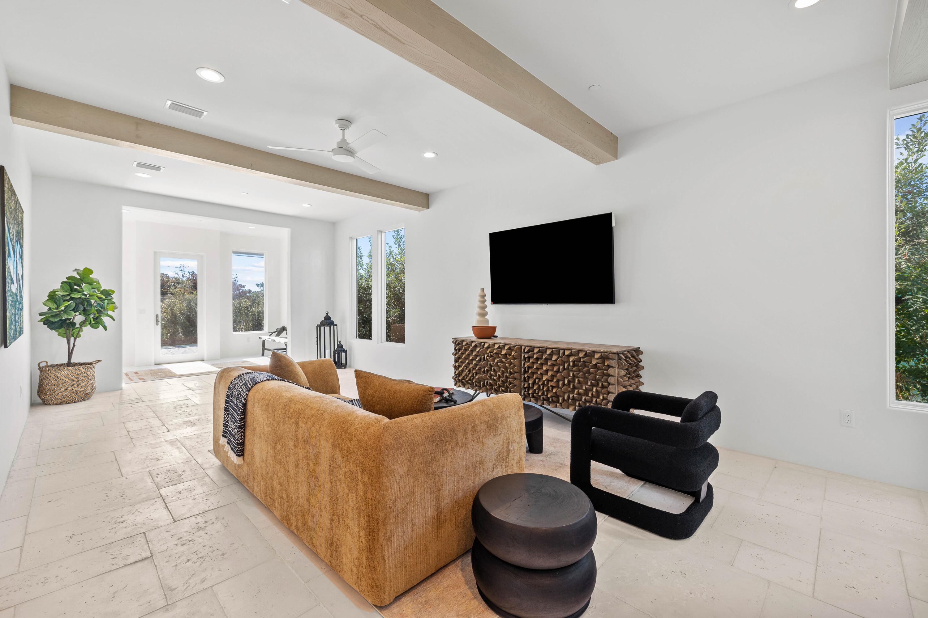 244 W Park Place Avenue