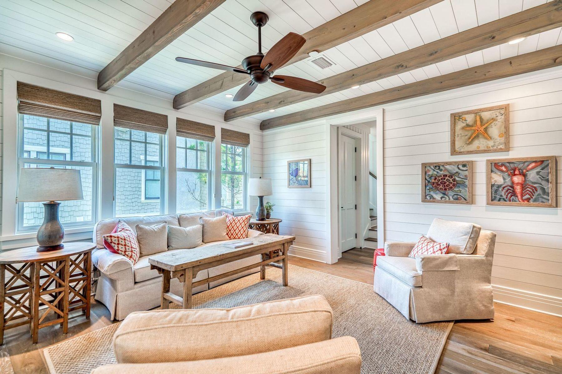 29 W Yacht Pond Lane