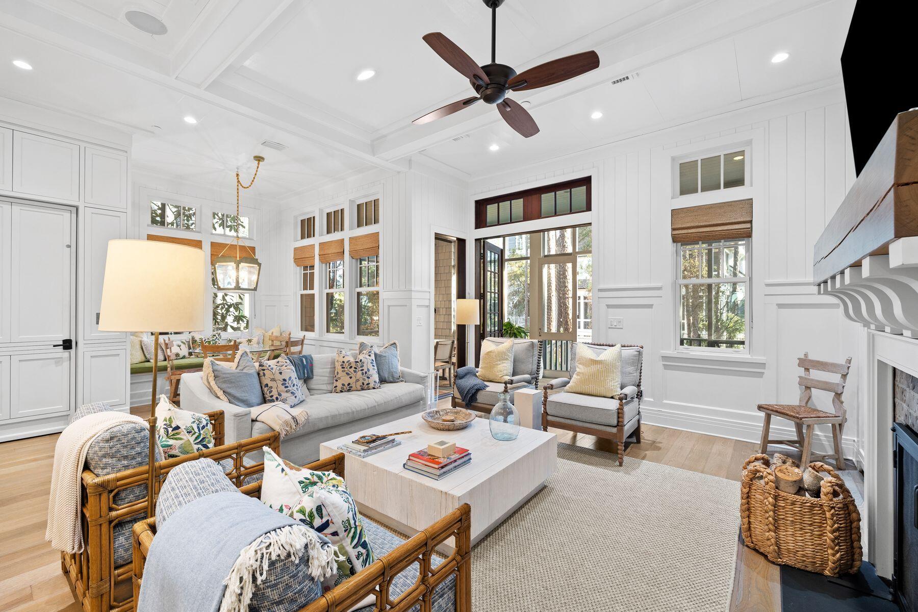 29 W Yacht Pond Lane