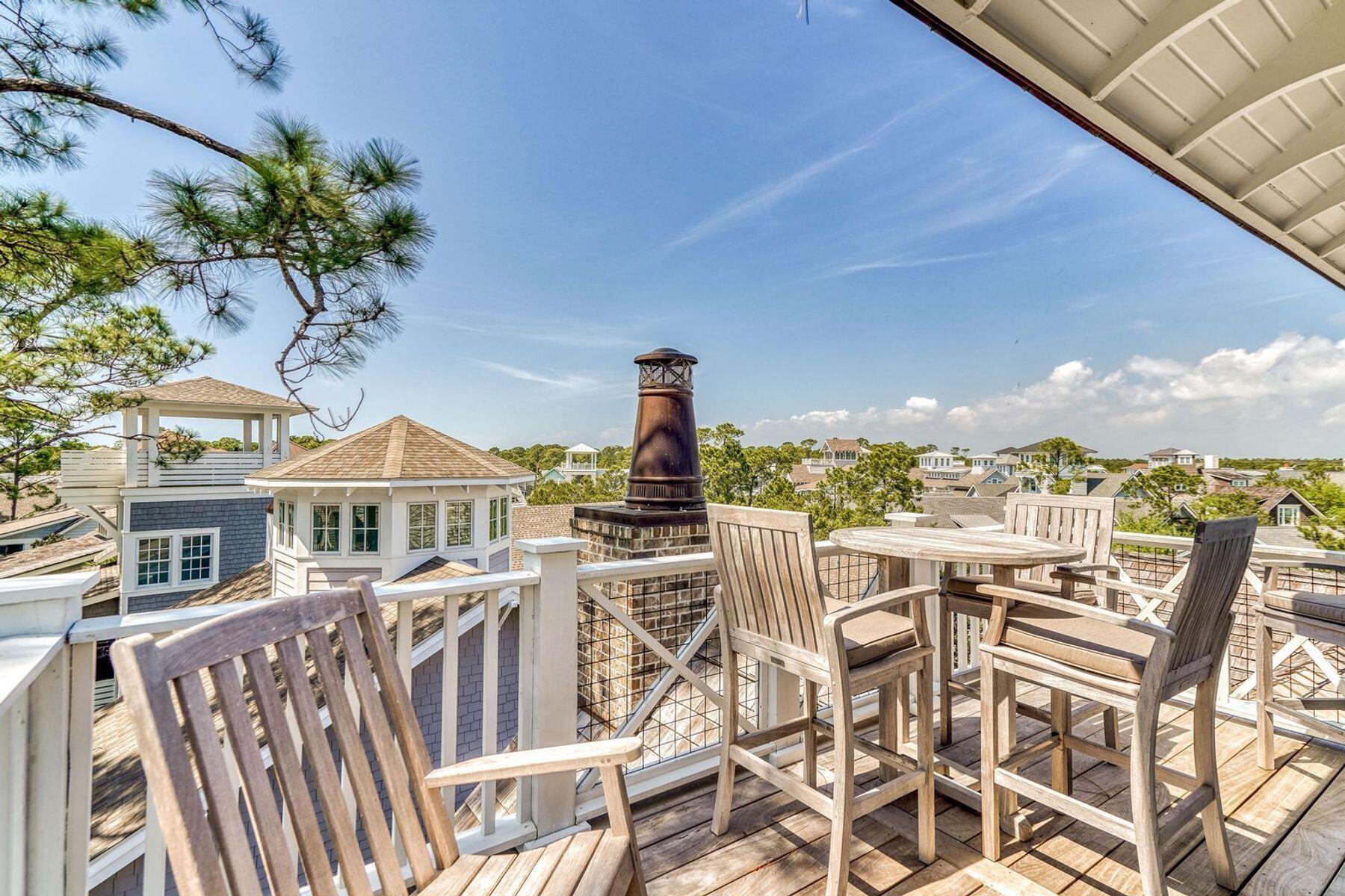 29 W Yacht Pond Lane