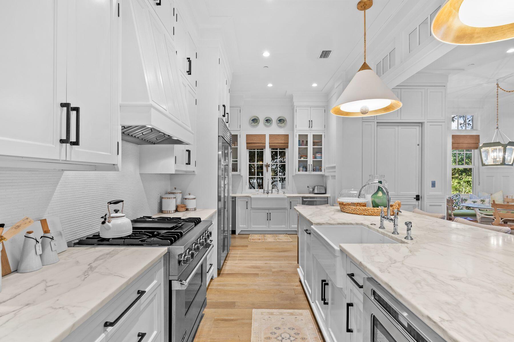 29 W Yacht Pond Lane