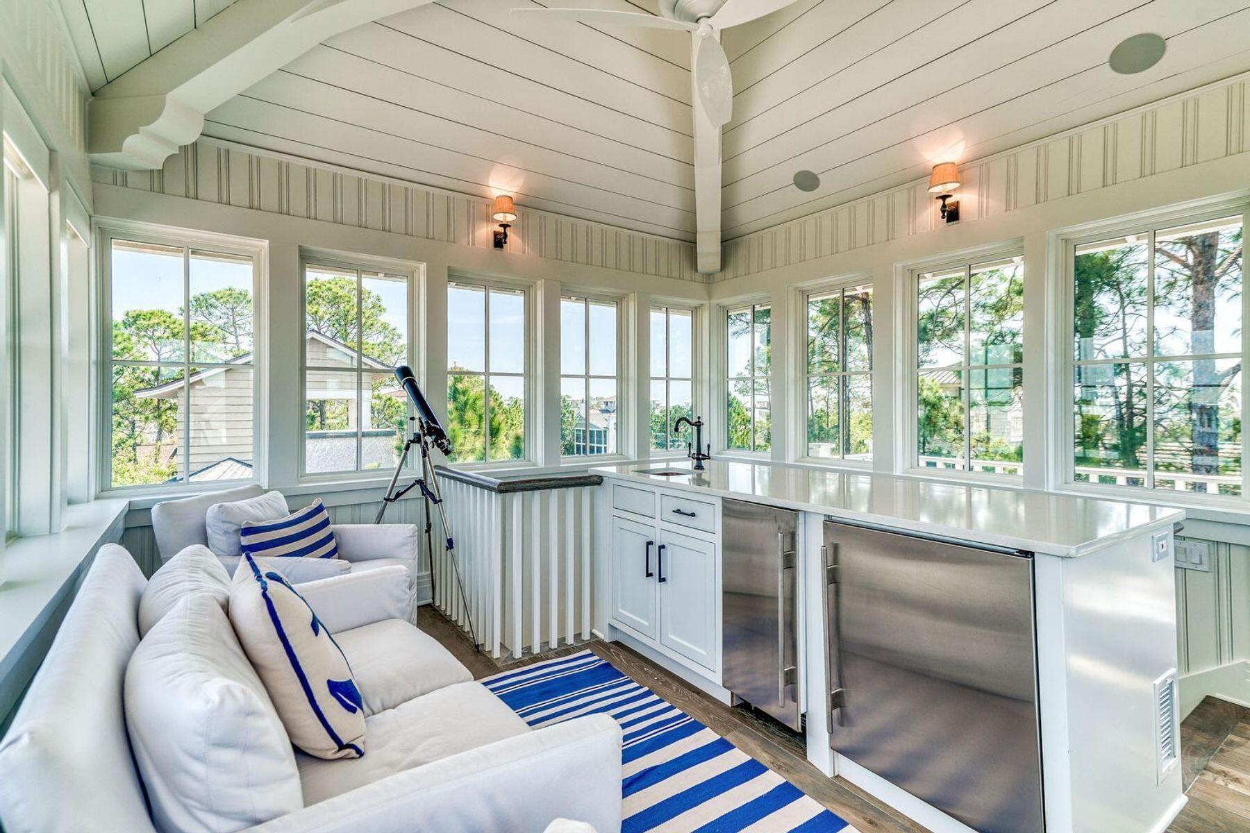 29 W Yacht Pond Lane