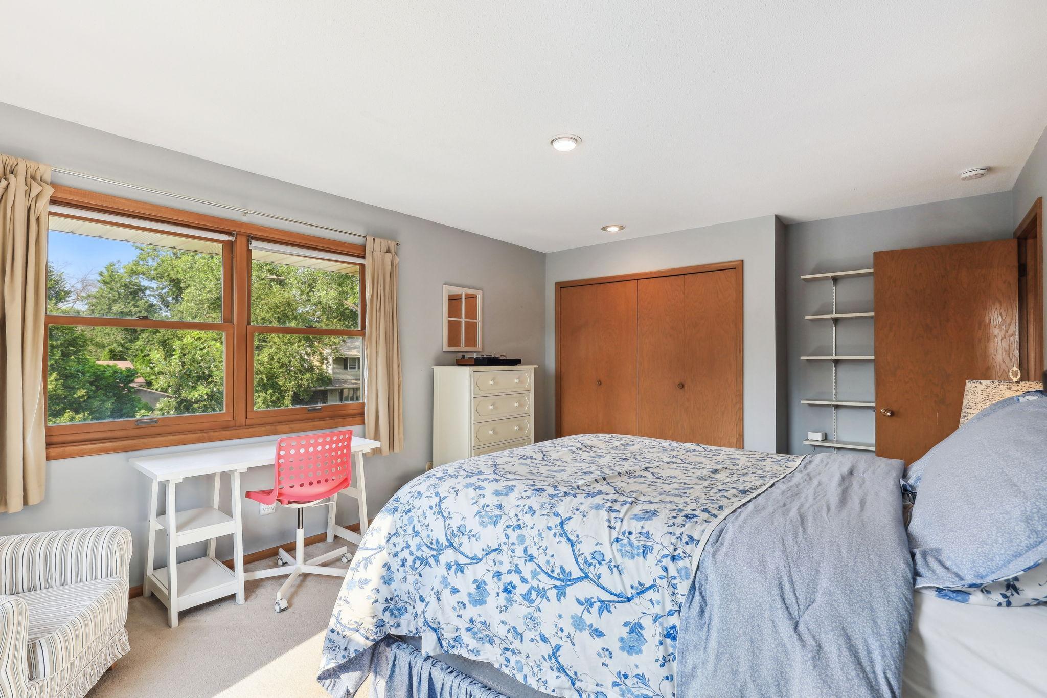 8717 Hopewood Lane N