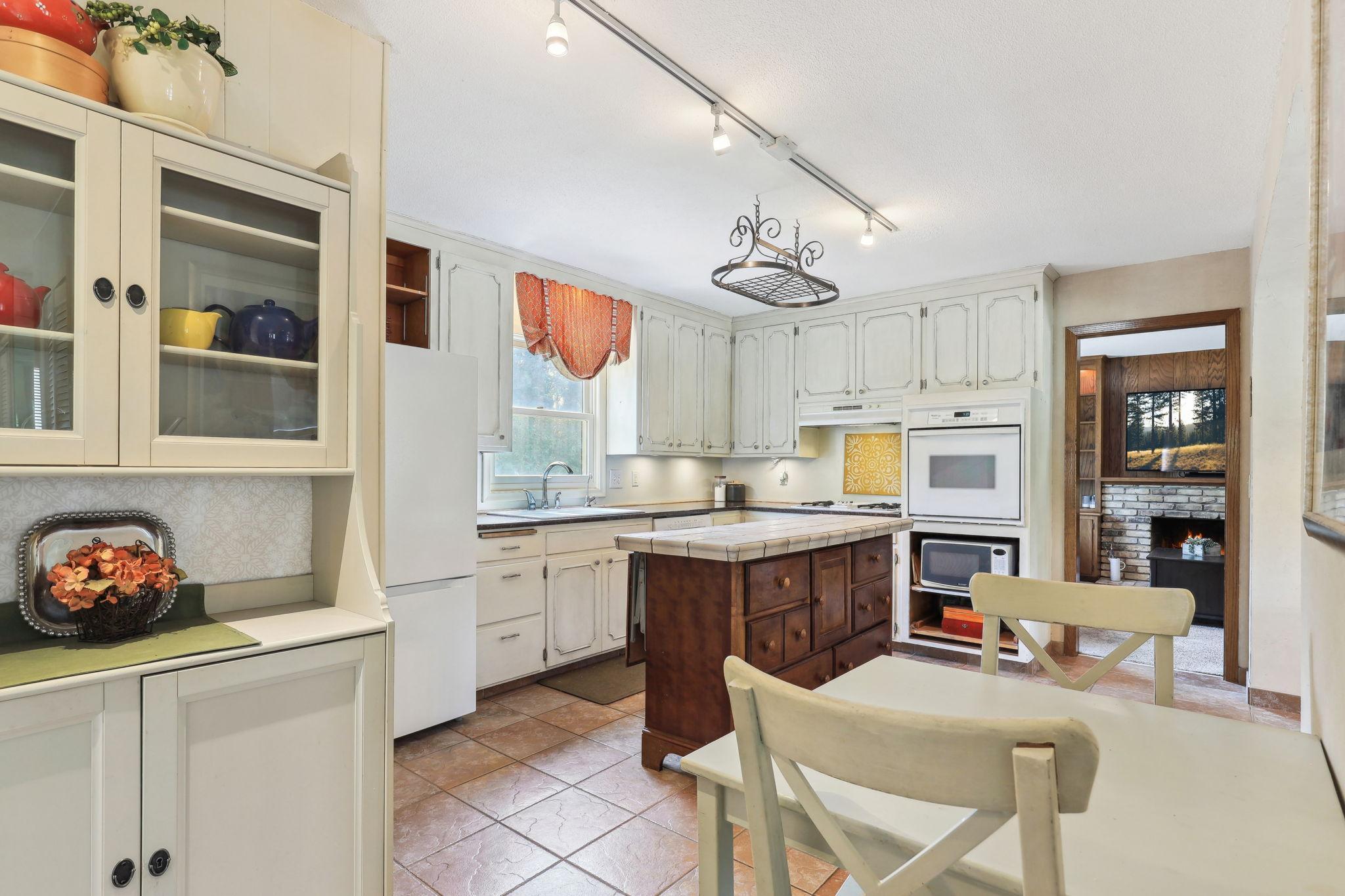 8717 Hopewood Lane N