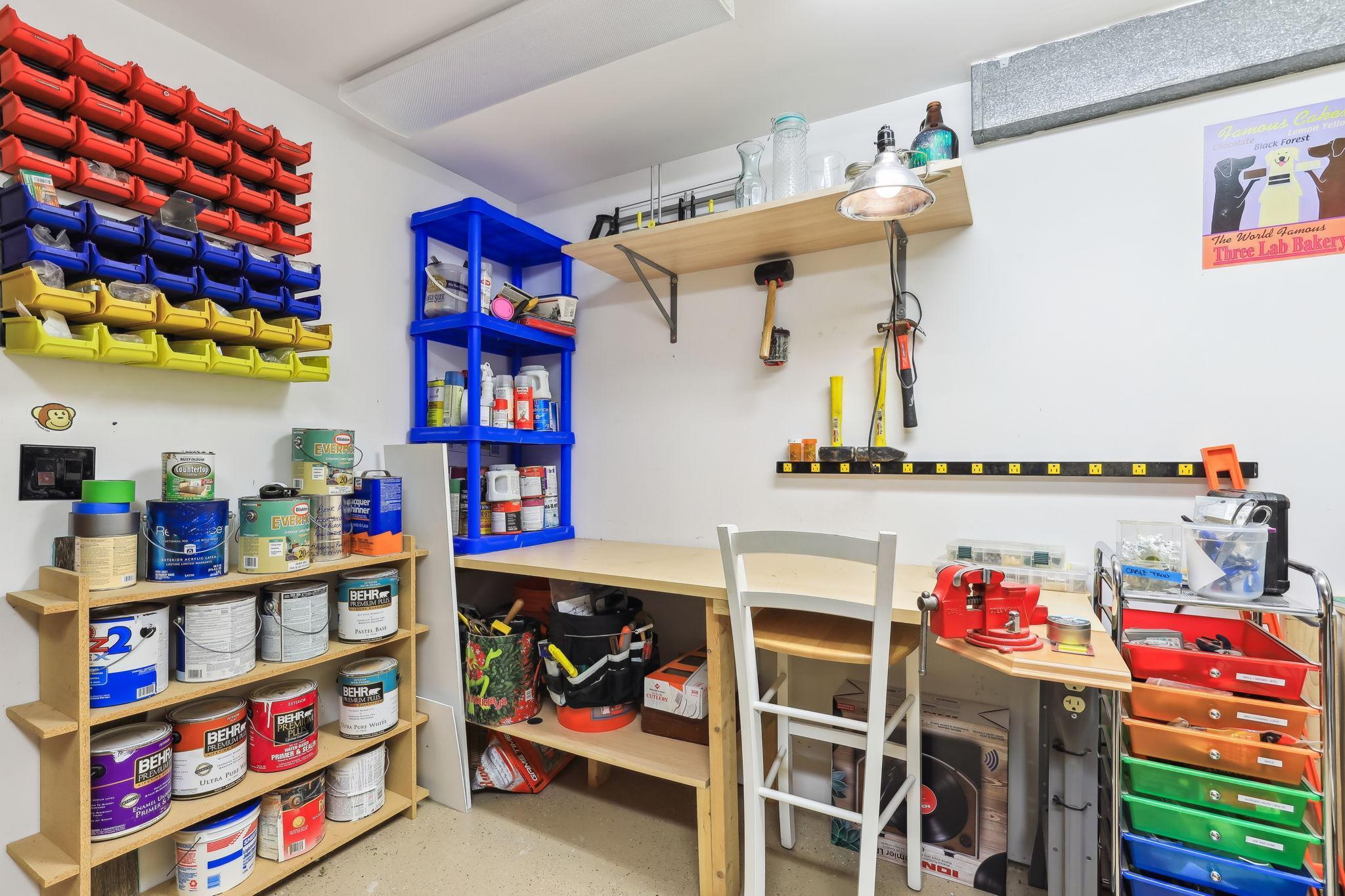 8717 Hopewood Lane N