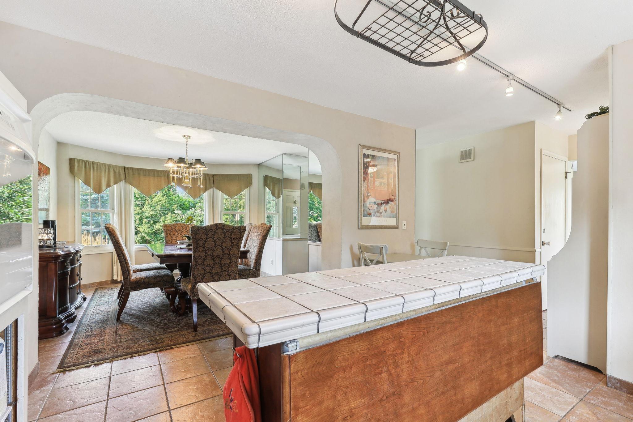 8717 Hopewood Lane N