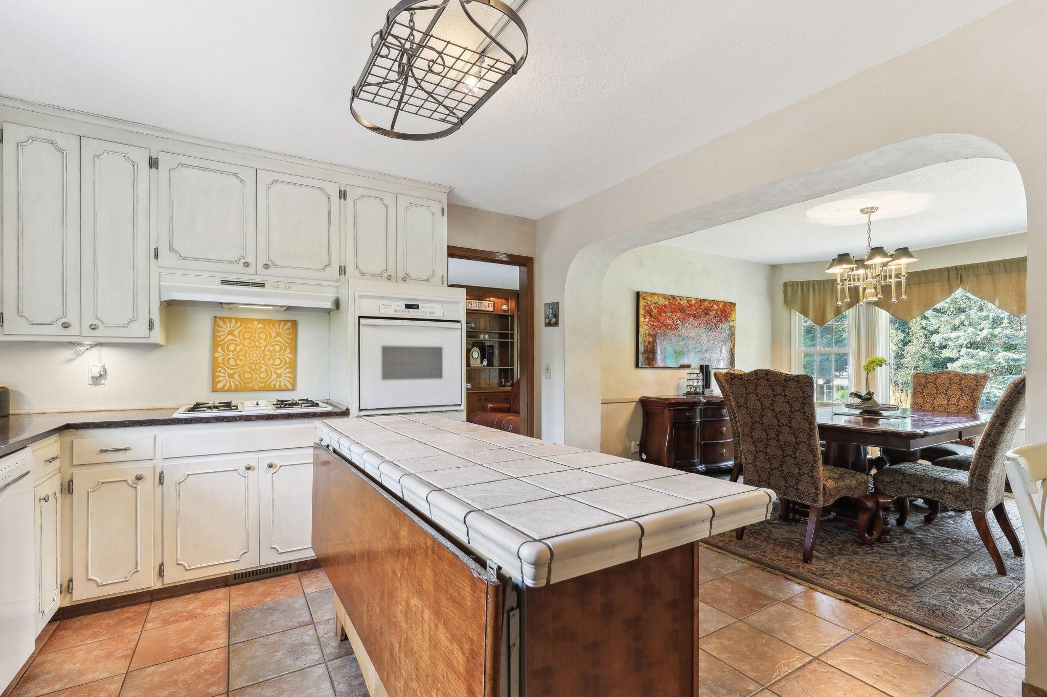 8717 Hopewood Lane N