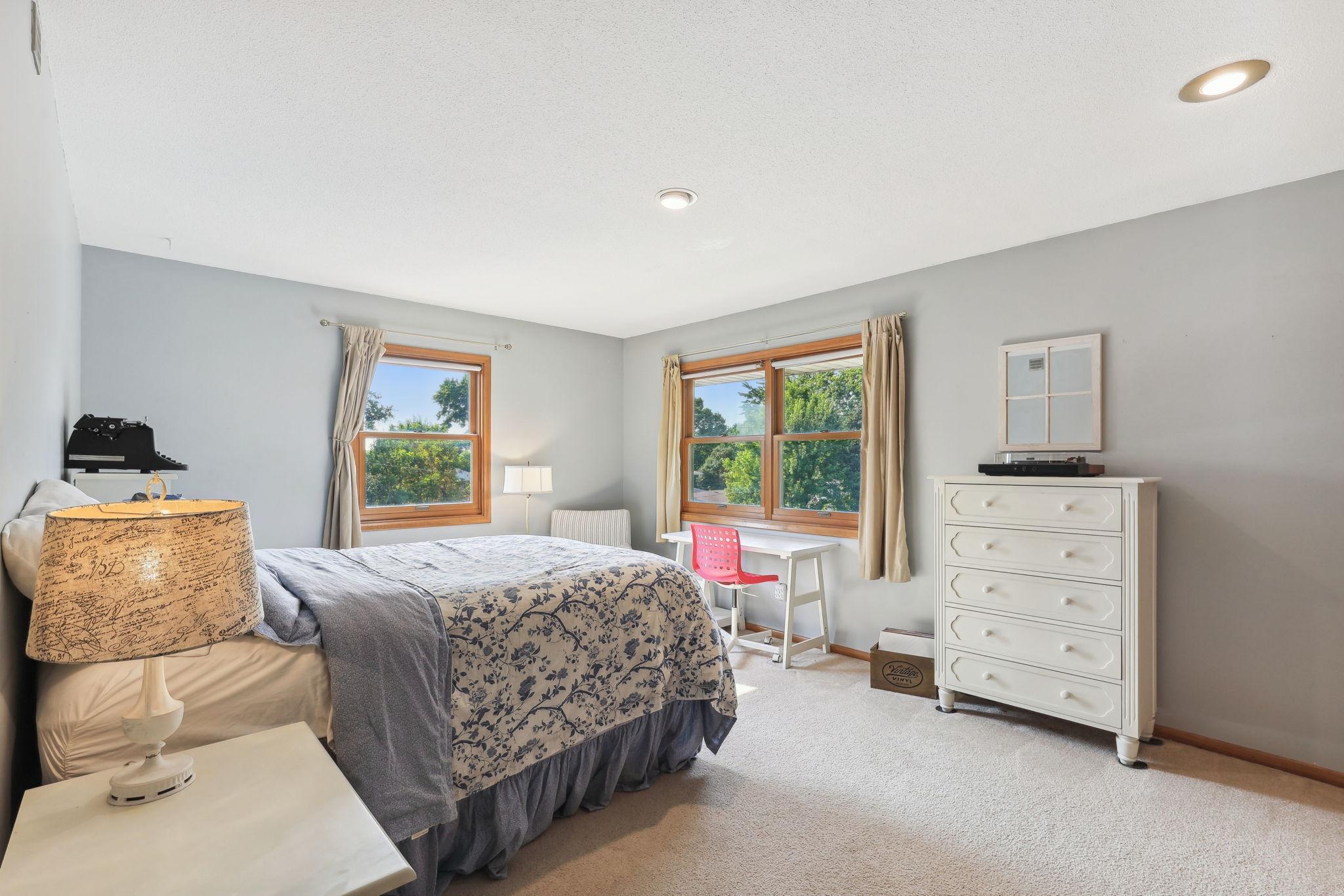 8717 Hopewood Lane N