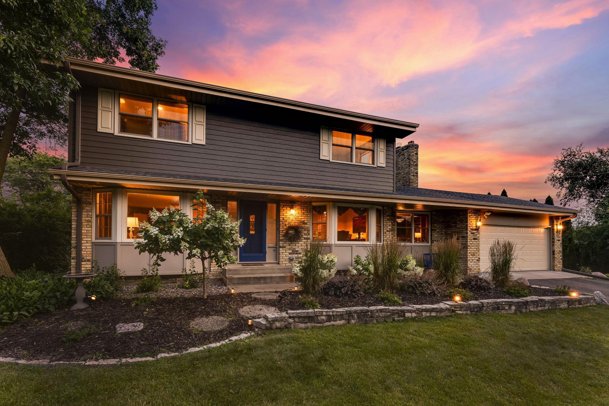 8717 Hopewood Lane N