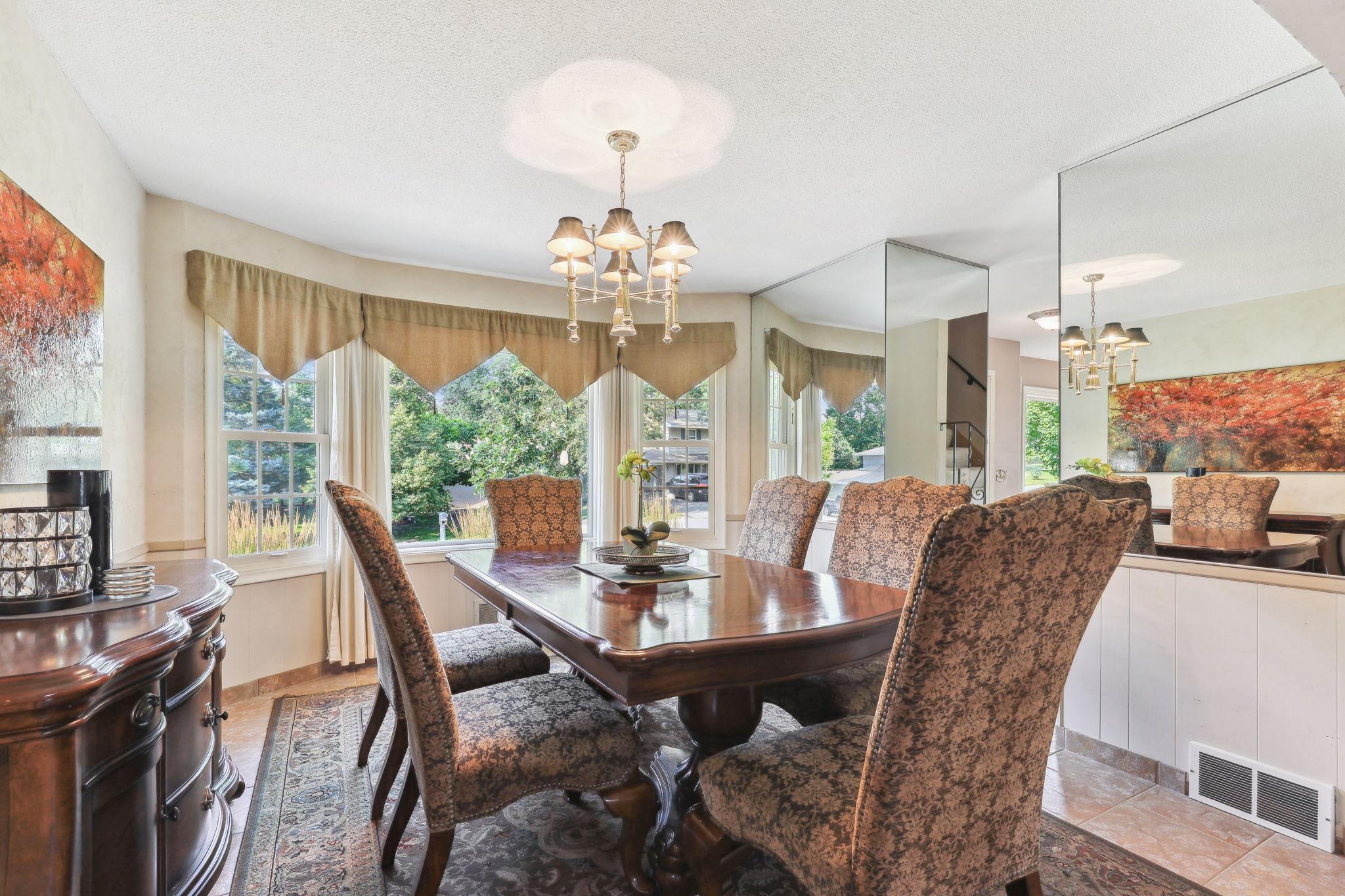 8717 Hopewood Lane N