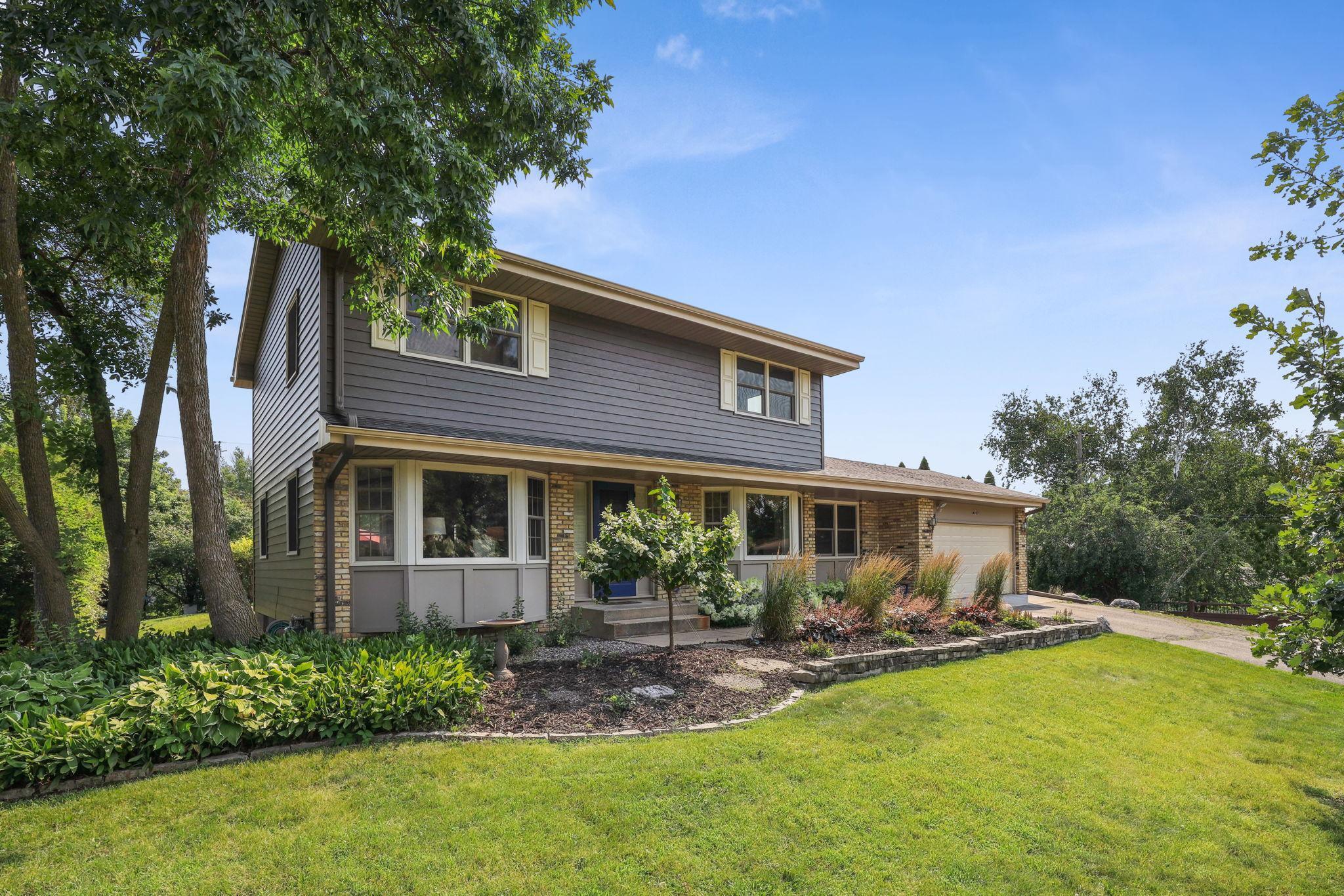 8717 Hopewood Lane N