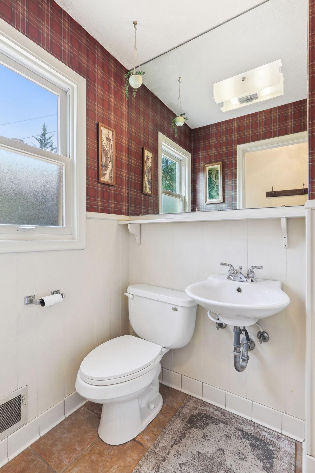 8717 Hopewood Lane N