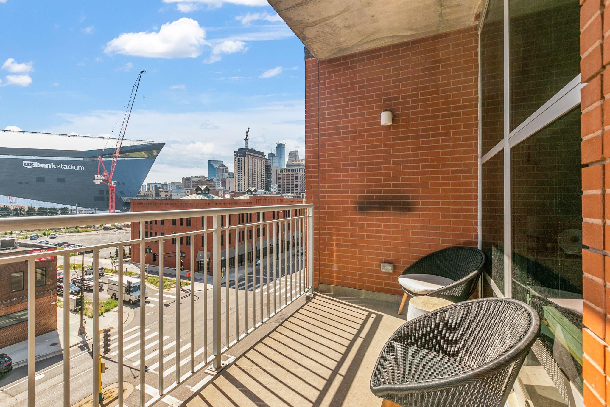 215 10th Avenue S Unit: 525