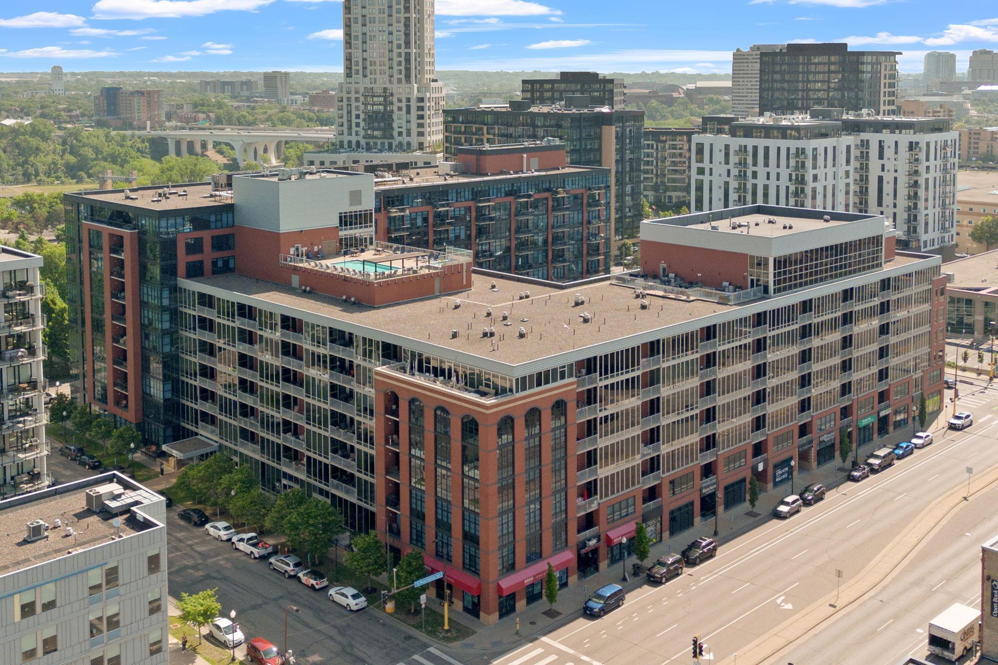 215 10th Avenue S Unit: 525