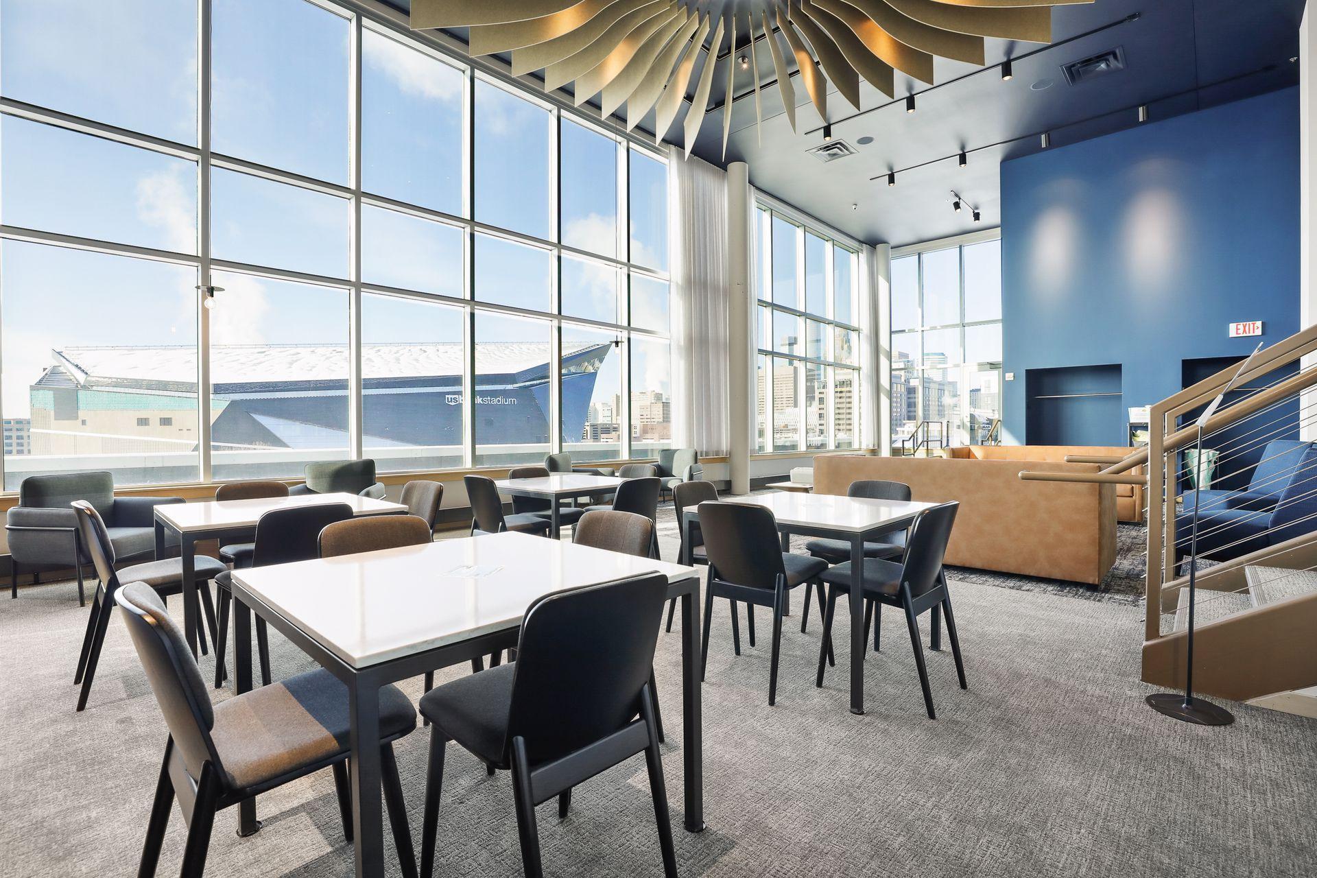 215 10th Avenue S Unit: 525