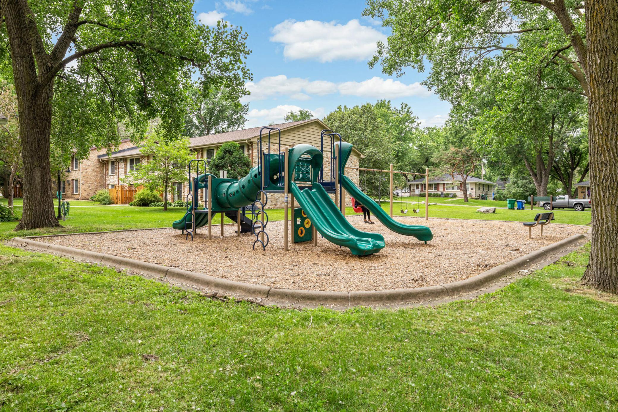 4508 Cedar Lake Road S Unit: 2