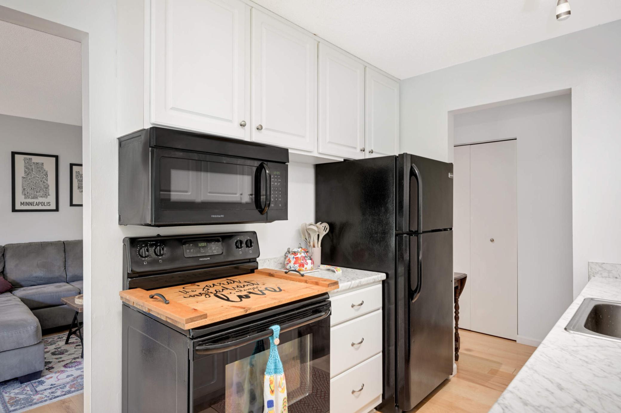 4508 Cedar Lake Road S Unit: 2