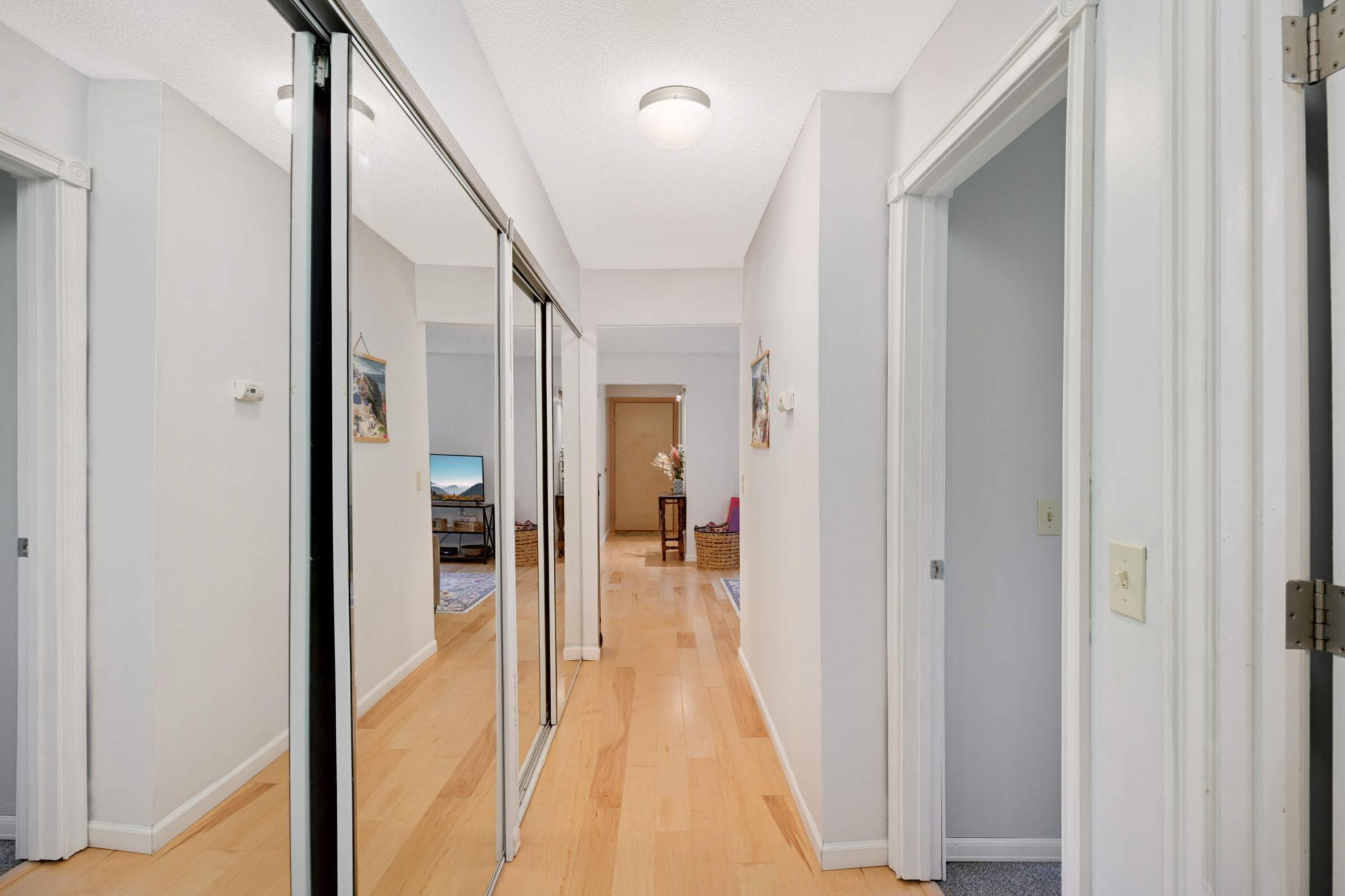 4508 Cedar Lake Road S Unit: 2