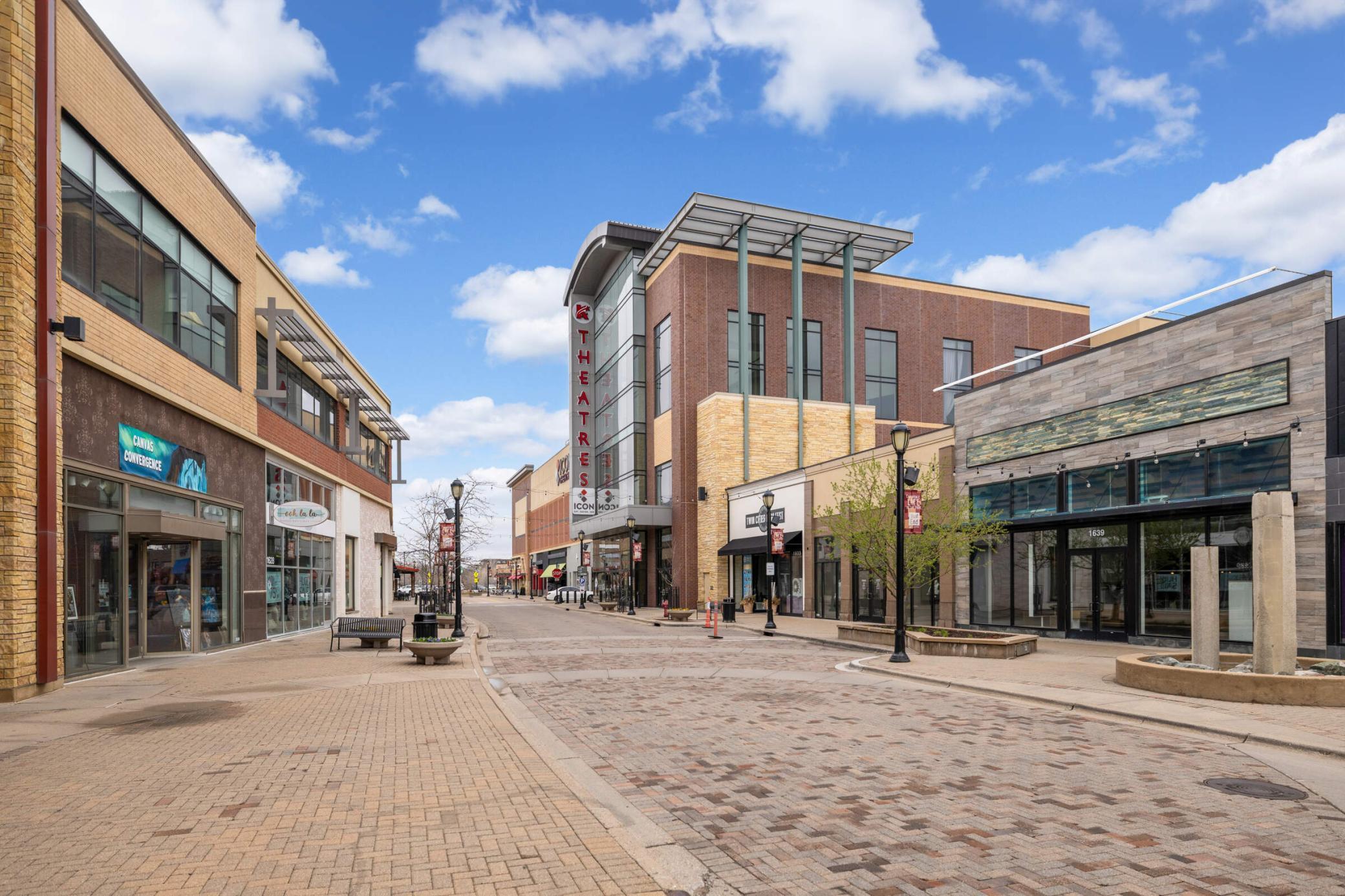 4508 Cedar Lake Road S Unit: 2