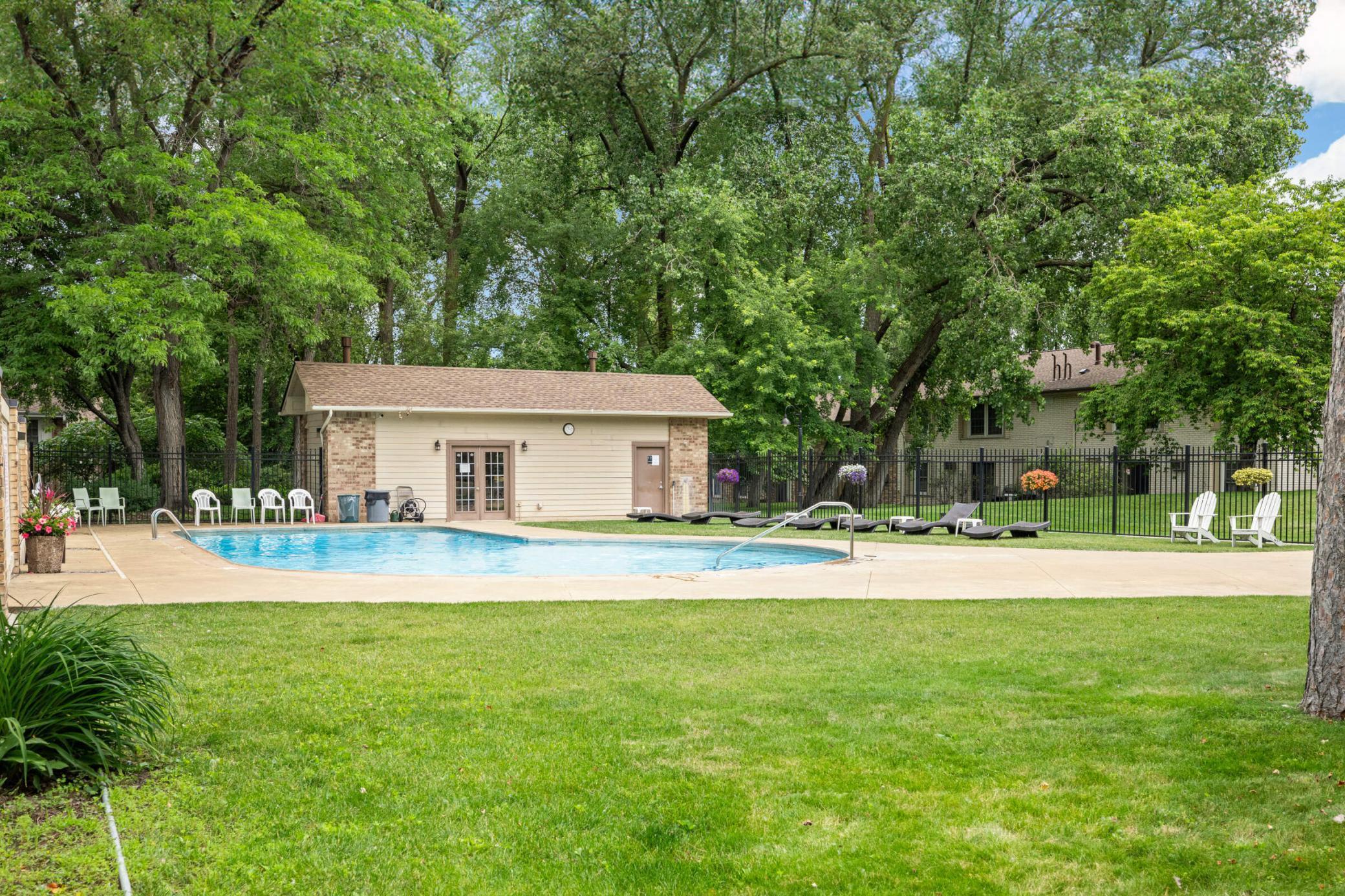 4508 Cedar Lake Road S Unit: 2