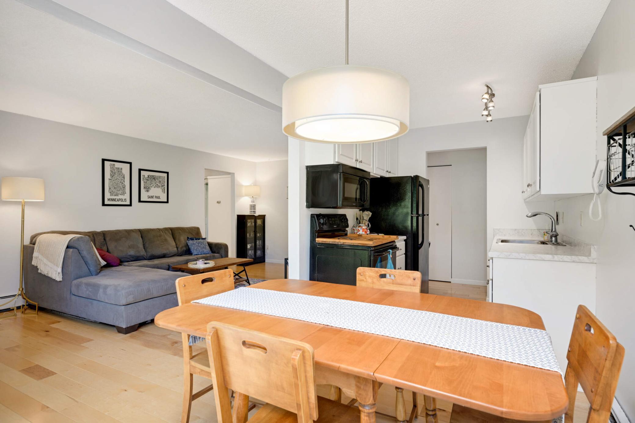 4508 Cedar Lake Road S Unit: 2