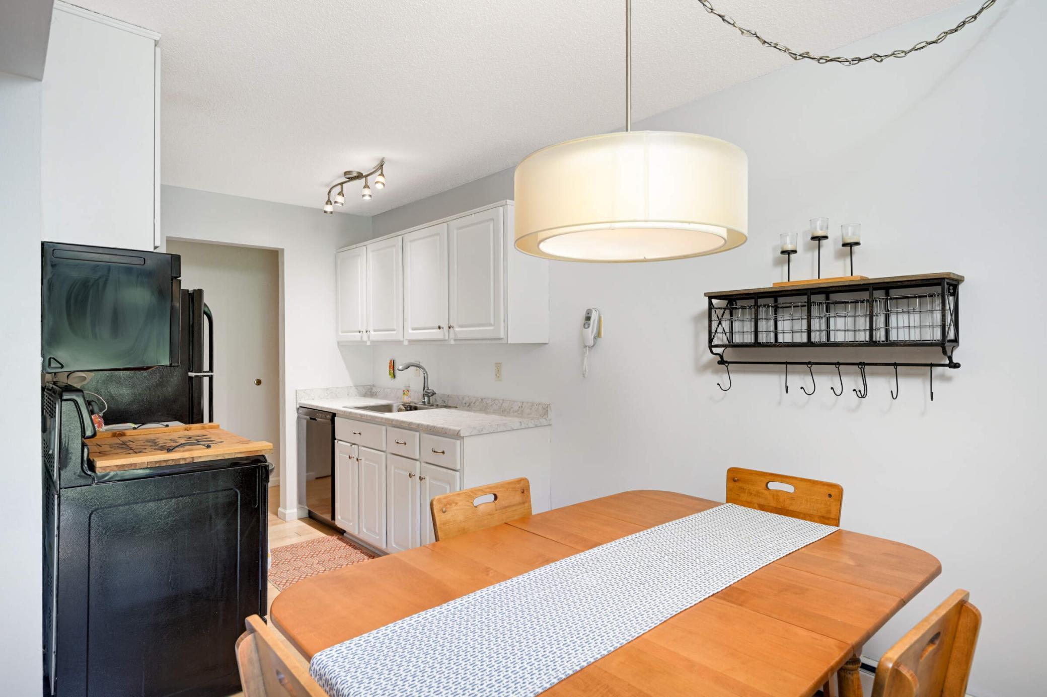 4508 Cedar Lake Road S Unit: 2