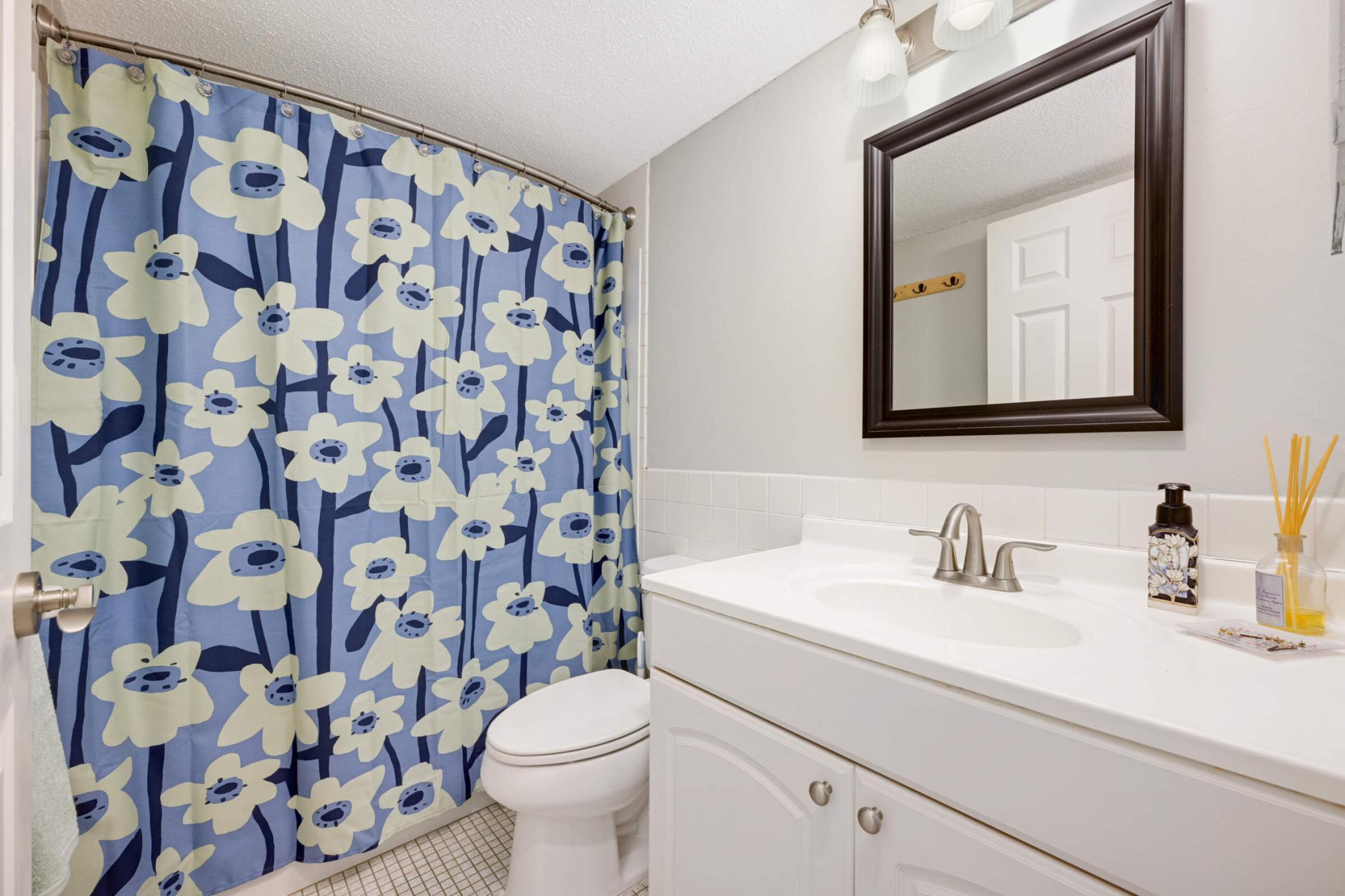 4508 Cedar Lake Road S Unit: 2