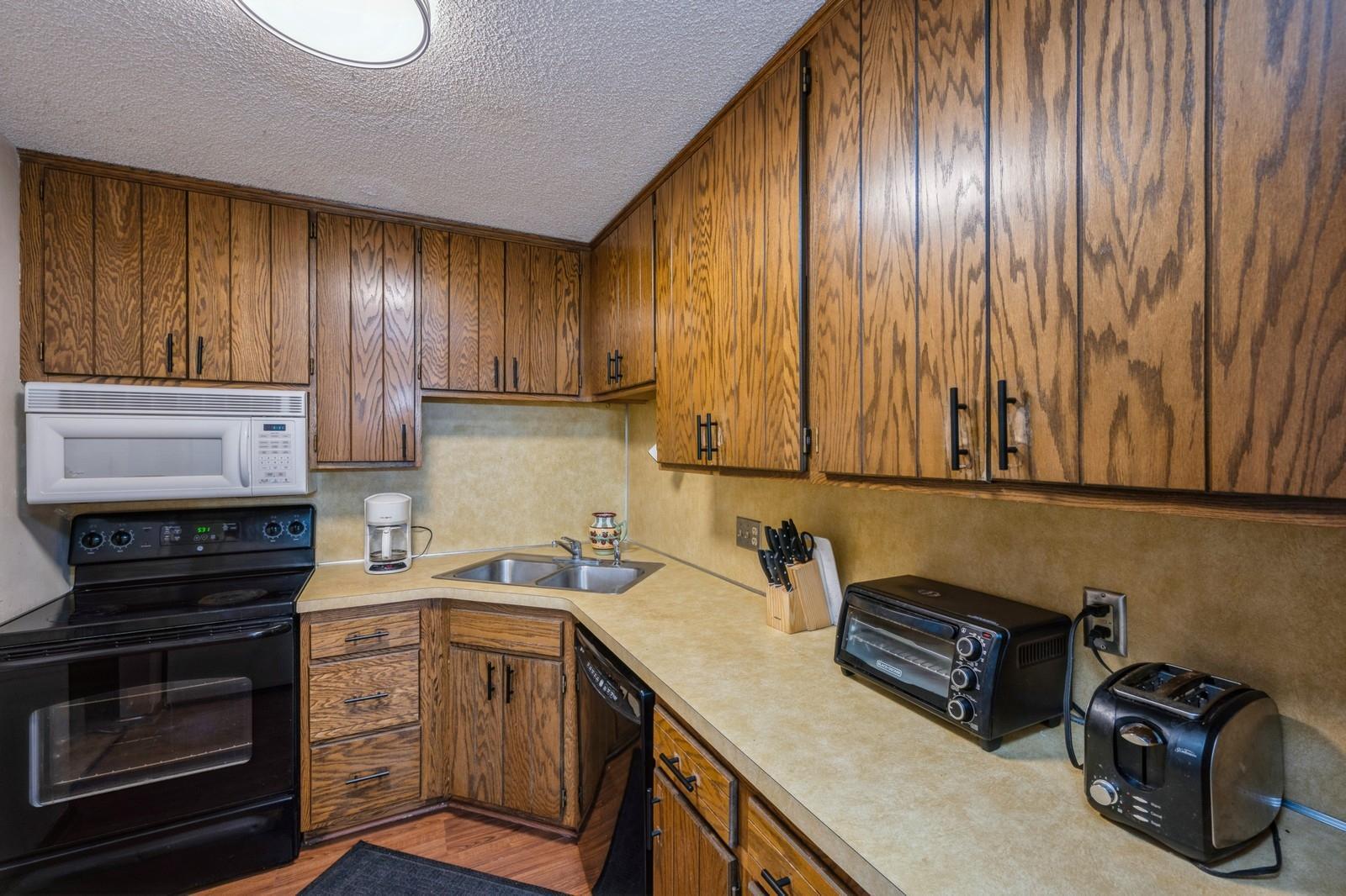 8431 Toledo Avenue N