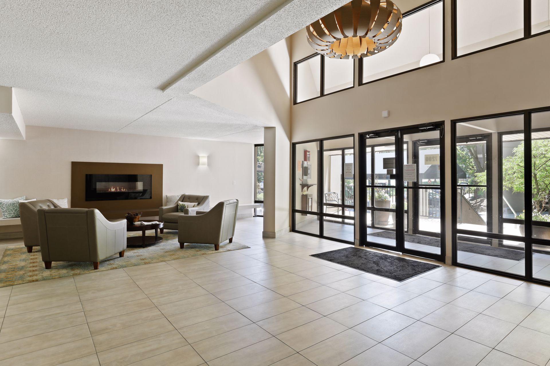 7200 York Avenue S Unit: 423