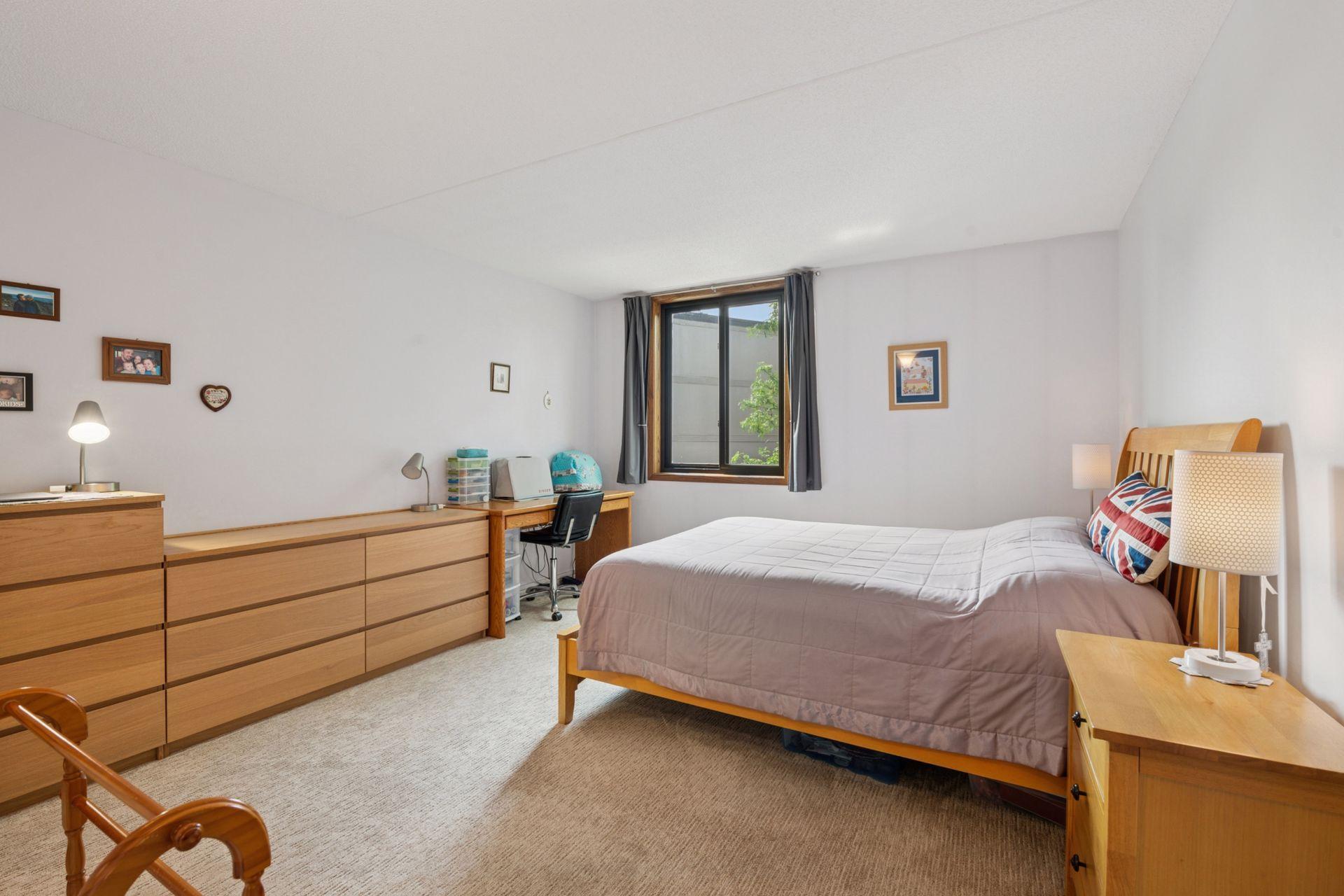 7200 York Avenue S Unit: 423